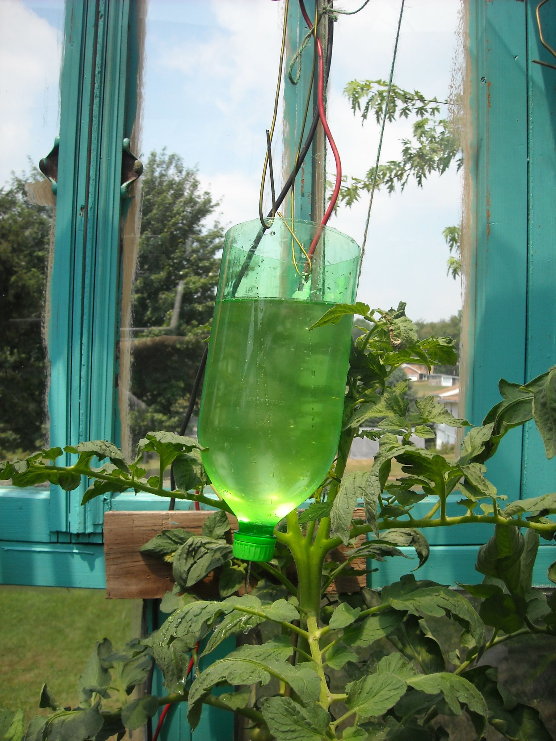Build a Simple Auto-watering System From Recycled Products