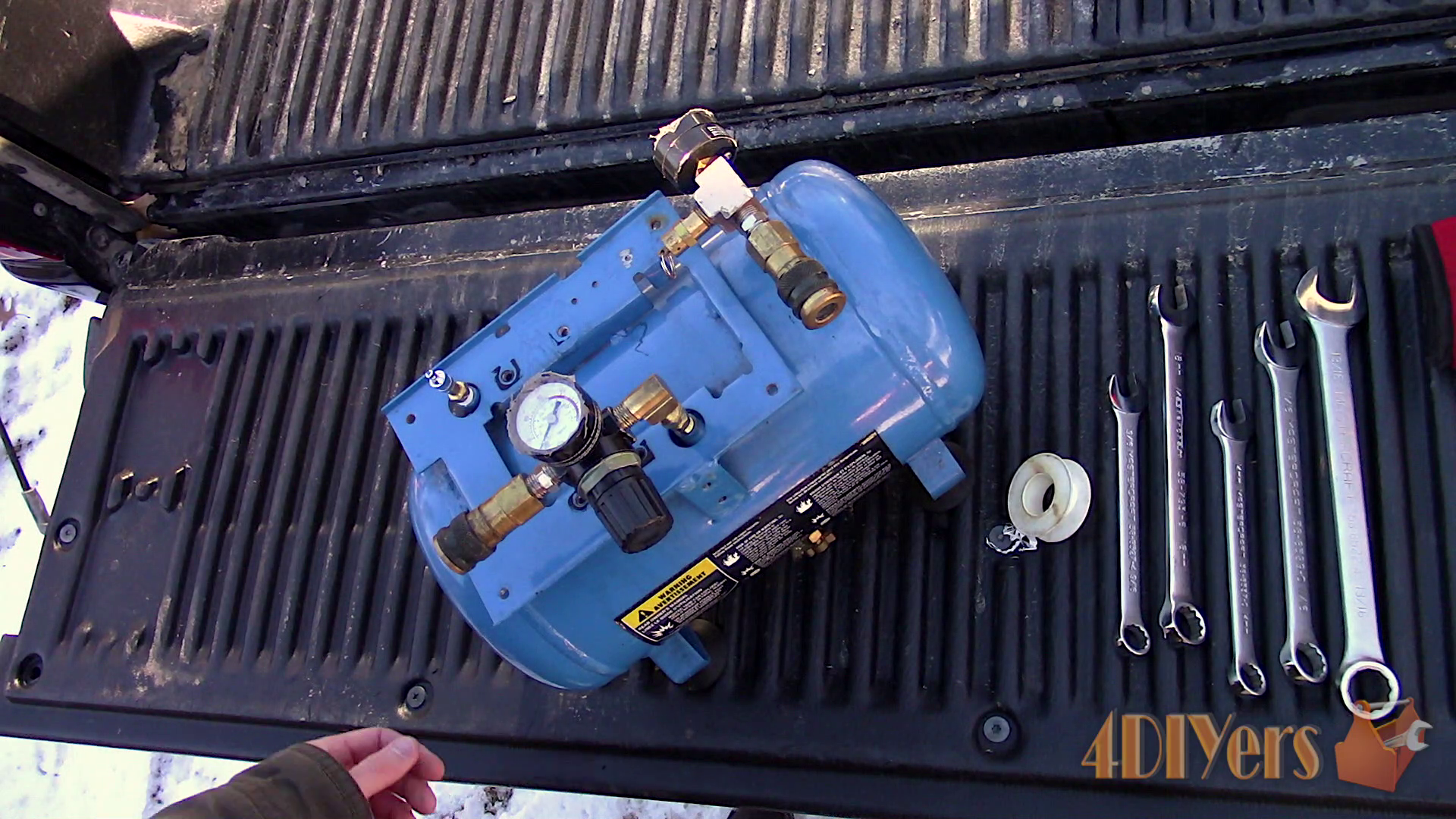 How to Make a Portable Air Tank From a Broken Air Compressor : 6 Steps ...