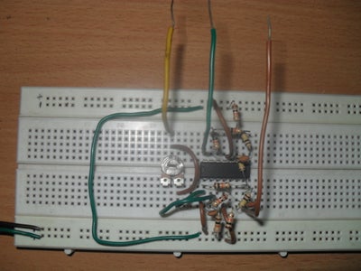 THE SIMPLEST FUNCTION GENERATOR BUILT ON a BREADBOARD