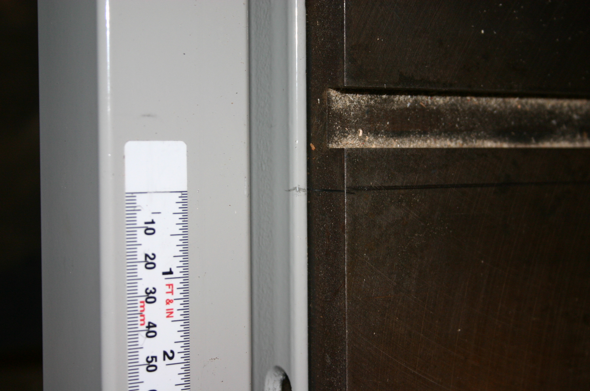 Retrofitting a Delta T2 Fence to a Craftsman Table Saw 7 Steps