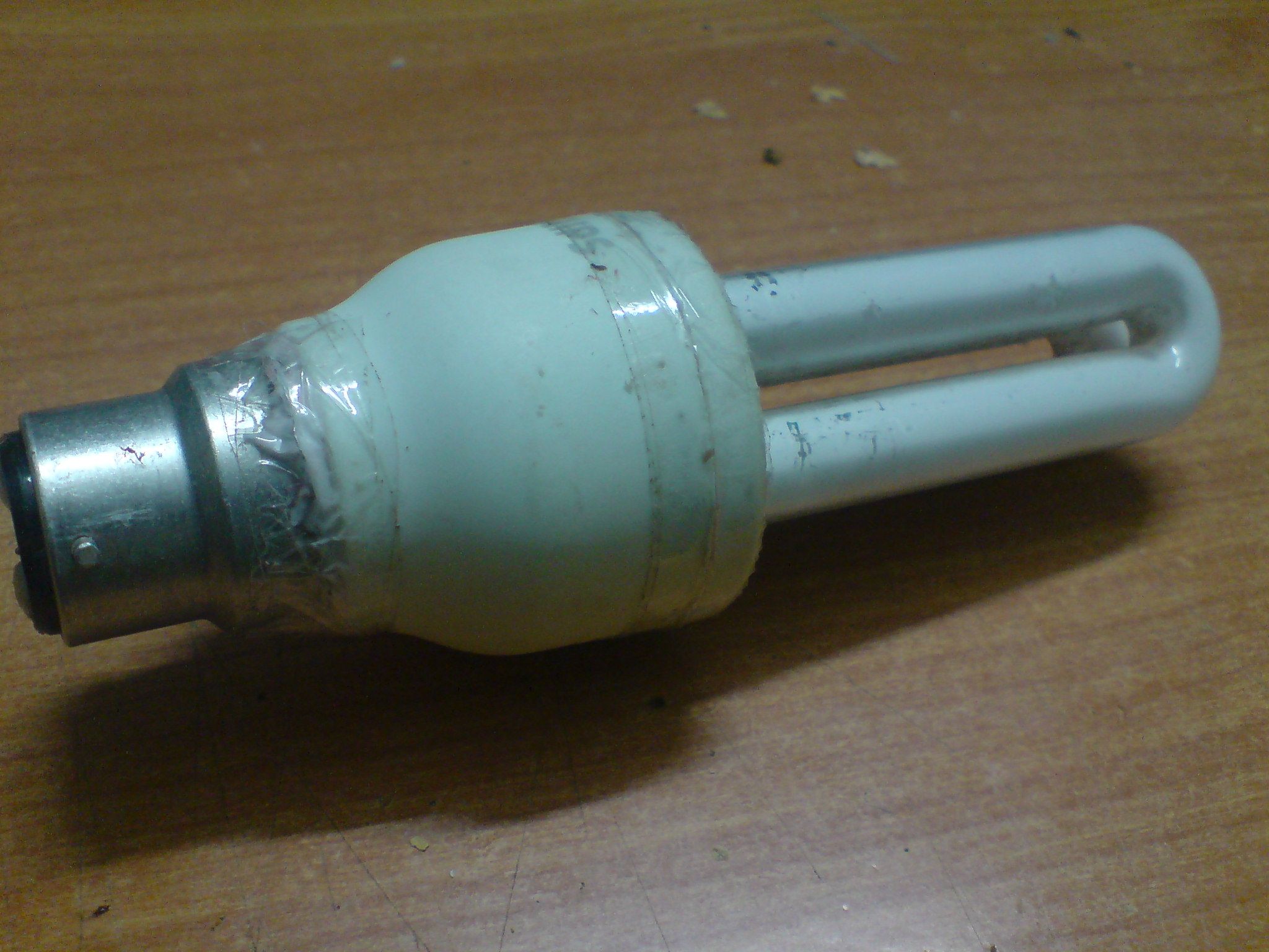 Make a CLL (Compact LED Lamp) from a dead CFL(Compact Fluorescent Lamp)
