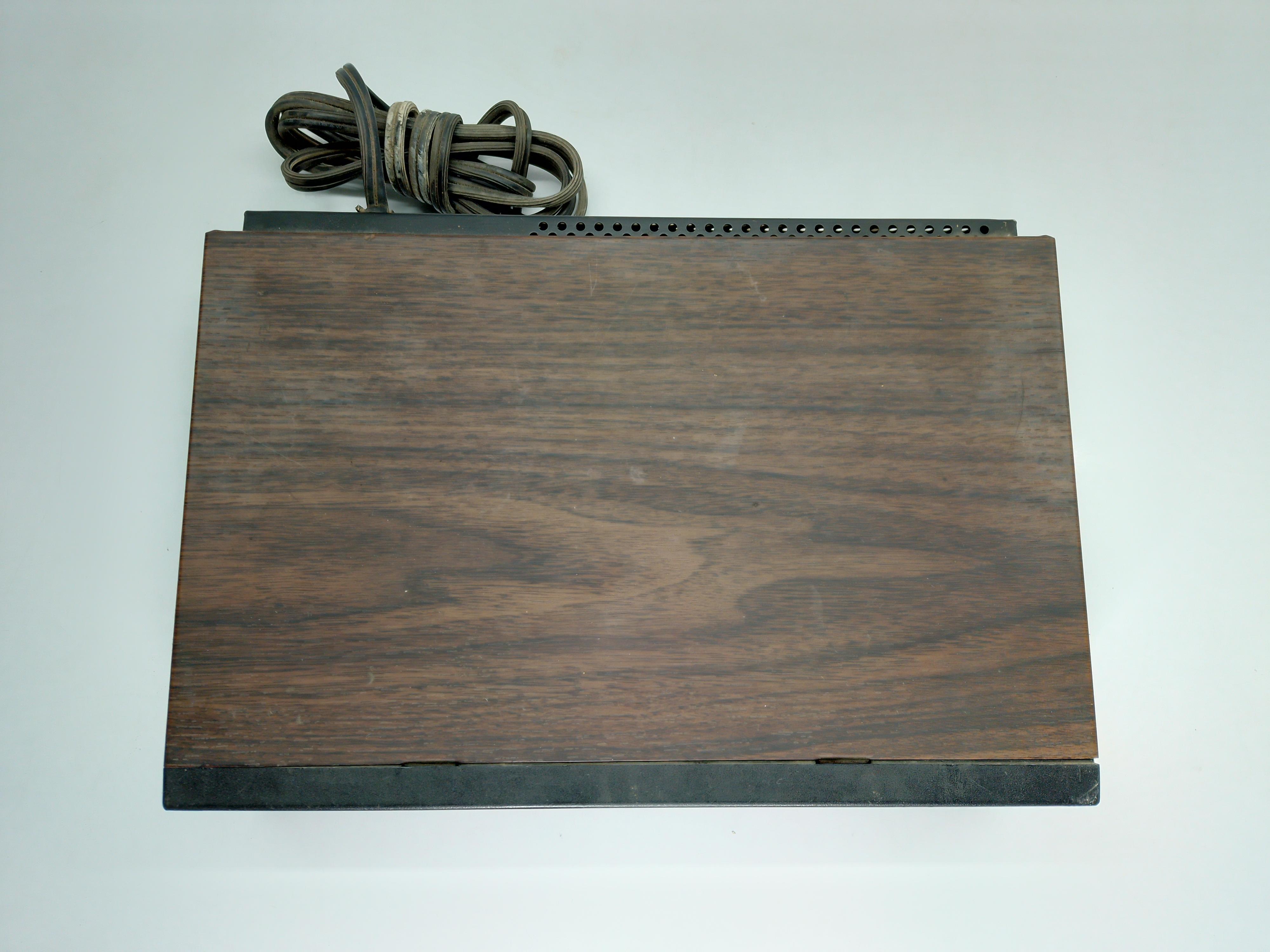 DIY Power Conditioner for Audio Built From an Old Cable Box 6 Steps