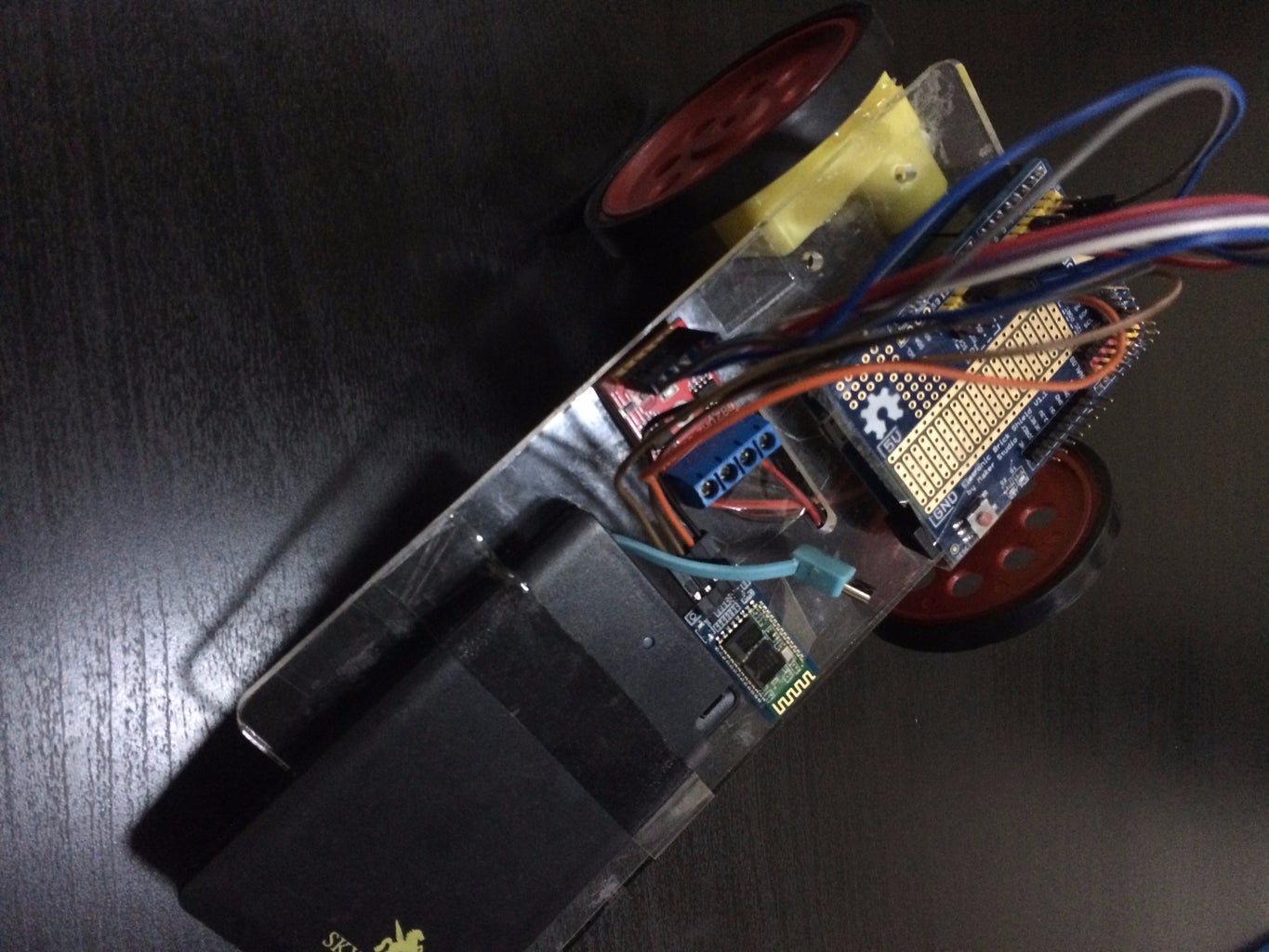 Simple Arduino Car Using HC-06 Bluetooth Module