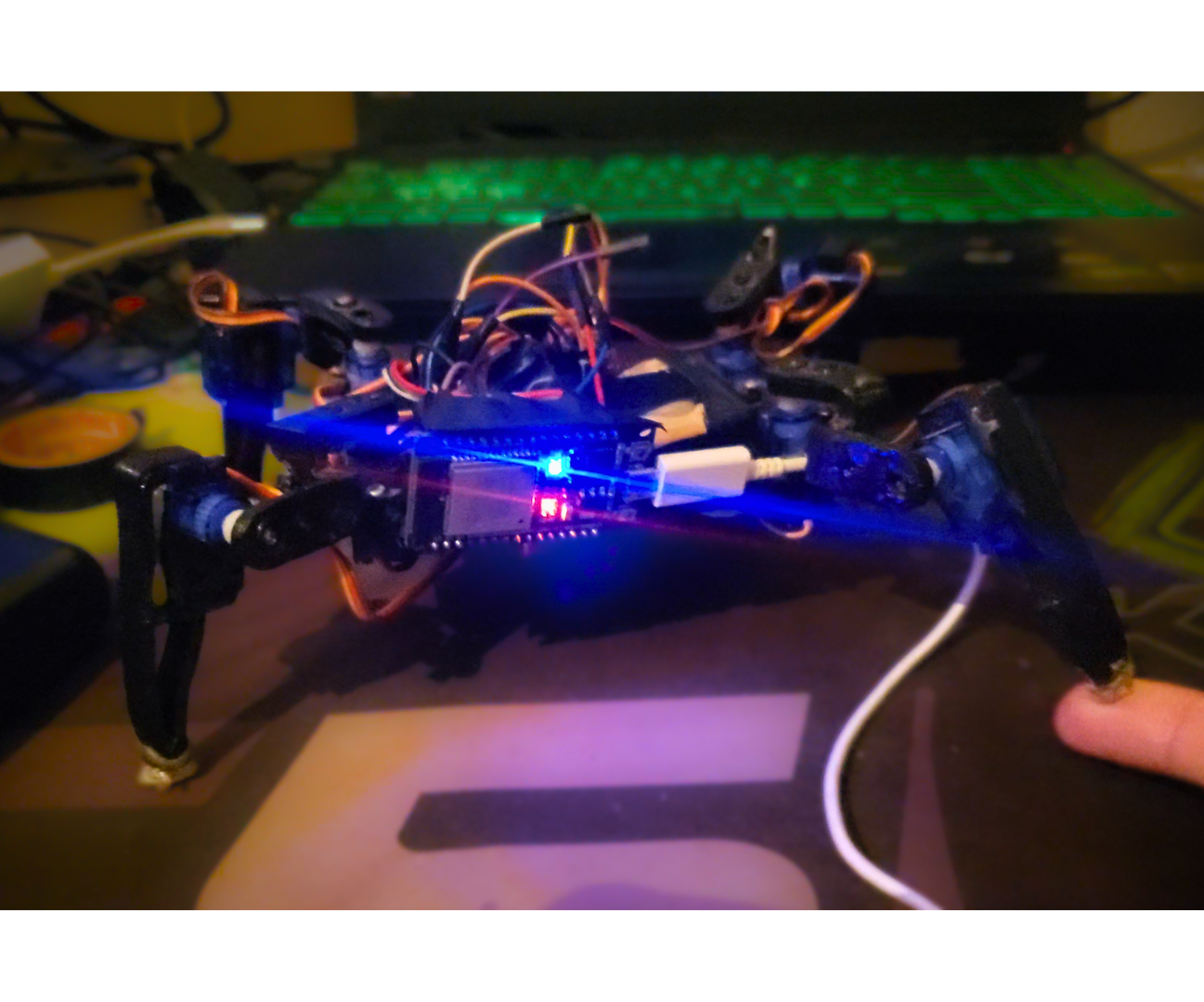 Spider Robot DIY Wireless Quadruped - MicroROS Balance Controller