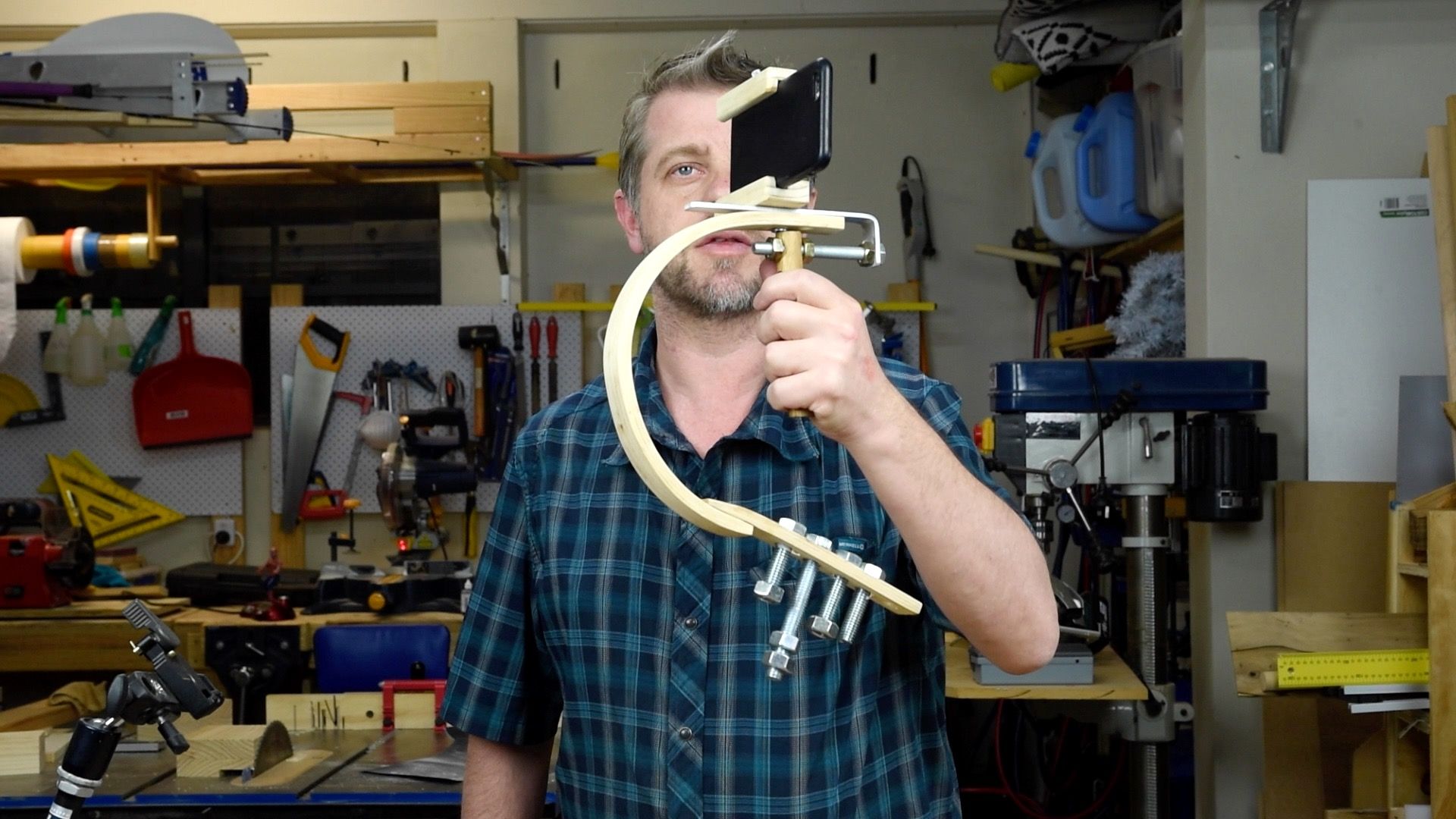 DIY Steadicam for GoPro or IPhone, Camera Stabilizer 5 Steps (with