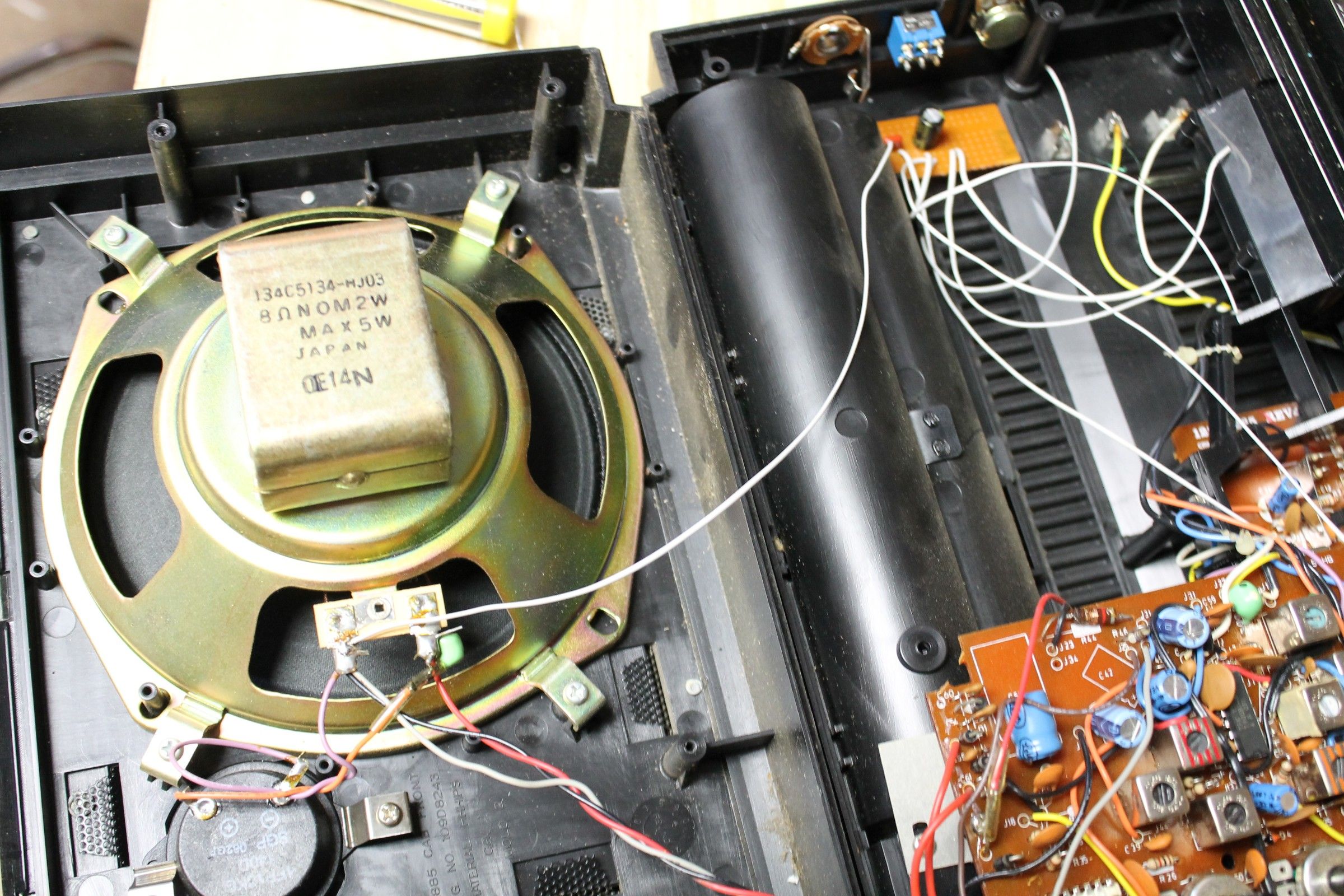 Hack Any Radio Into a Guitar Amp V2 : 9 Steps (with Pictures ...
