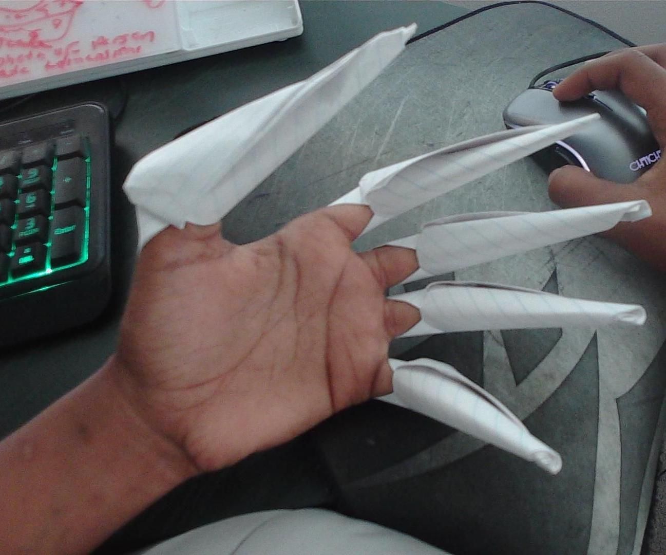 How to Make Paper Claws (actually Readable)