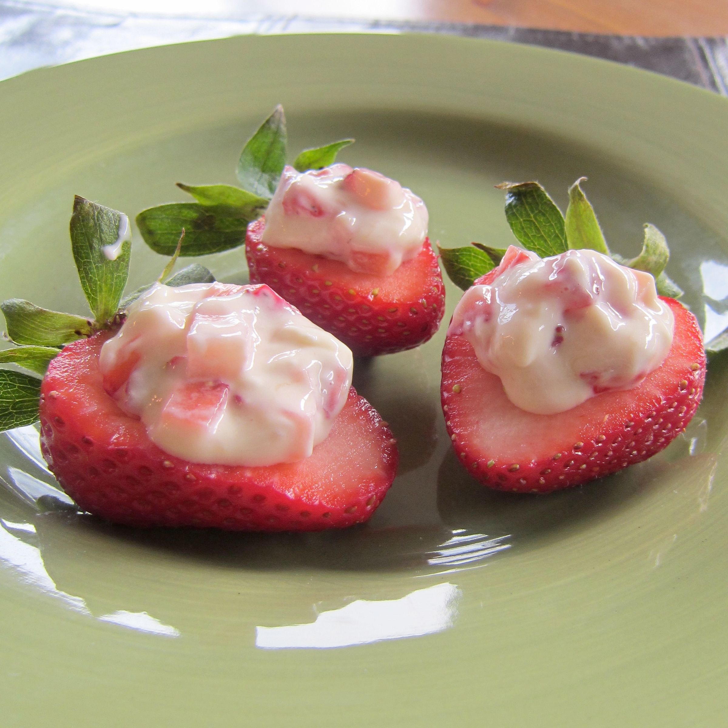 Banana Cream Stuffed Strawberries