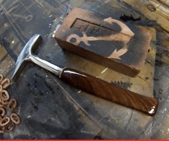WALNUT HAMMER HANDLE RESTO.