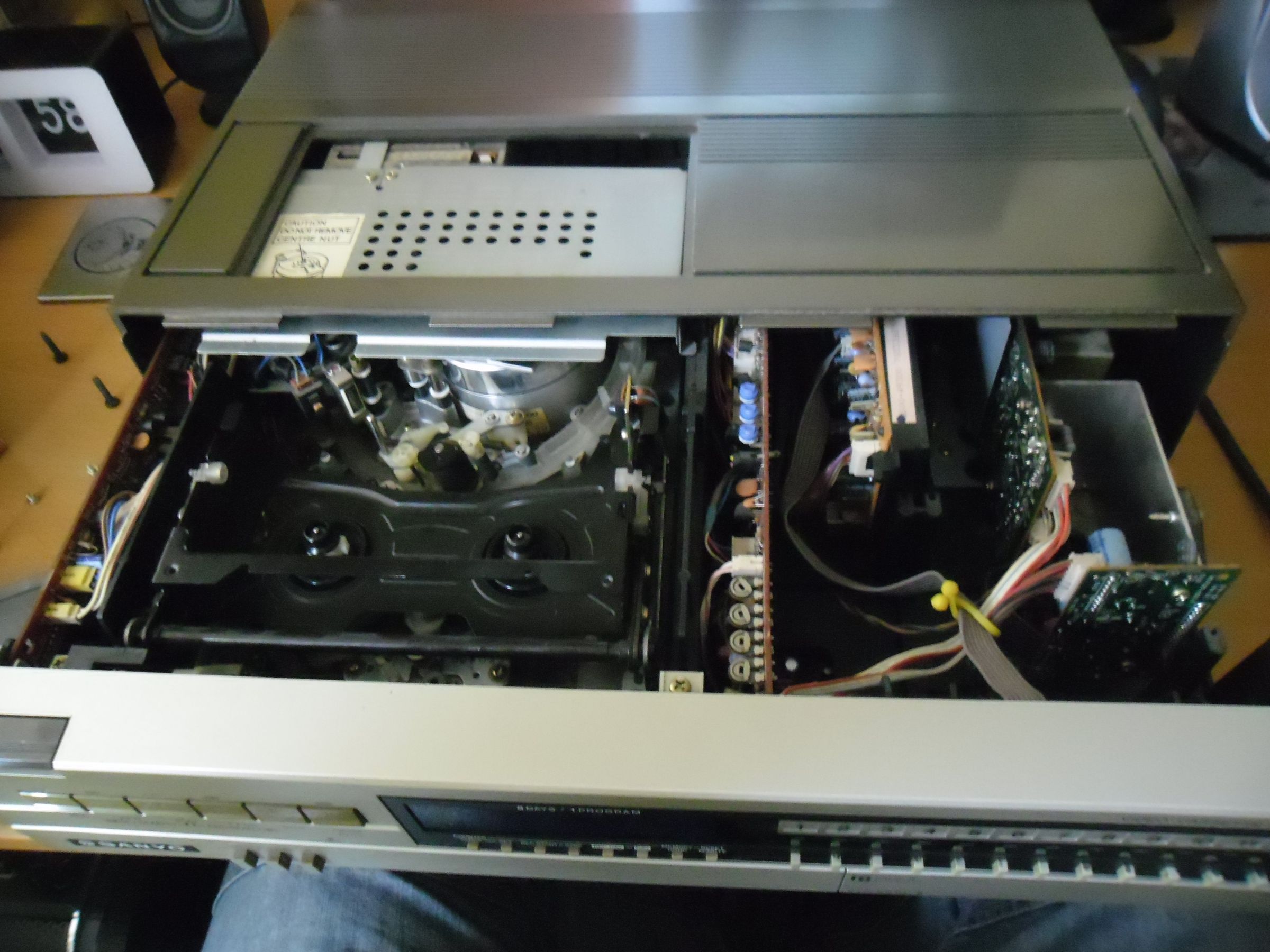 How to Fix a VCR for Nothing! 6 Steps Instructables