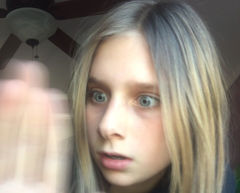 Harness the Speed Force (make Your Hand Look Like the Reverse Flash's)