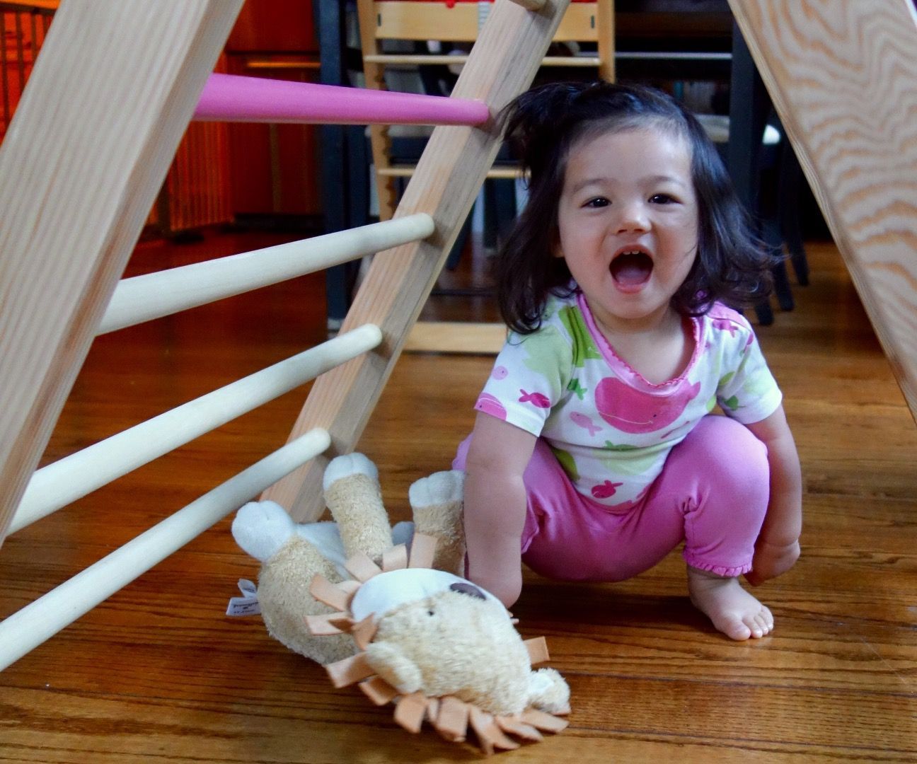 How to Make a Foldable Pikler Triangle (climbing Frame)