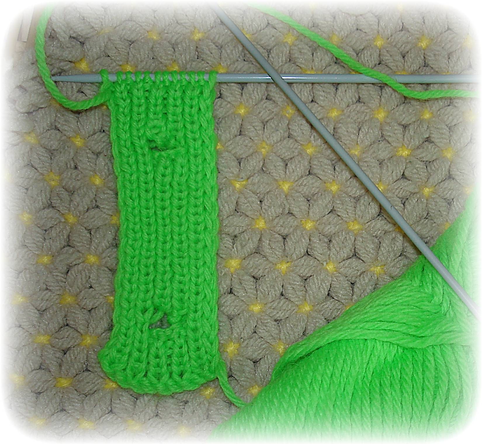 How to Knit a Ribbed Buttonhole Band for a Sweater or Cardigan