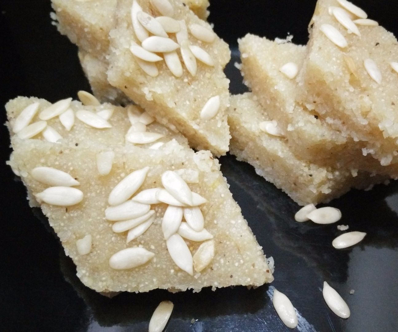 Semolina/Suji/ Rava Ki Barfi