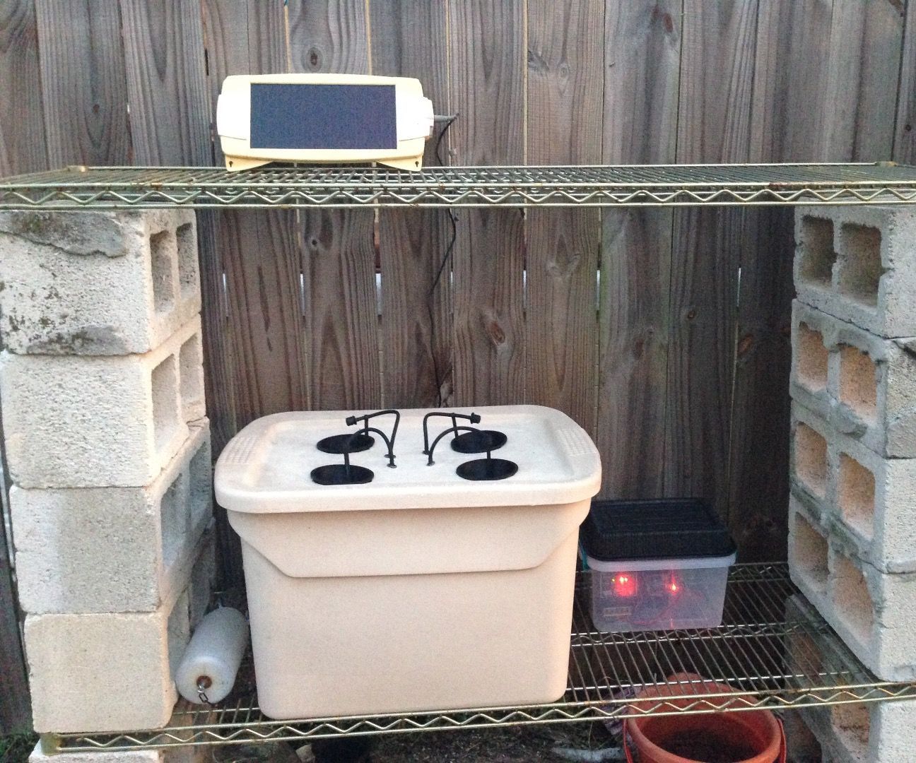 Small Scale Outdoor Solar Hydroponic System