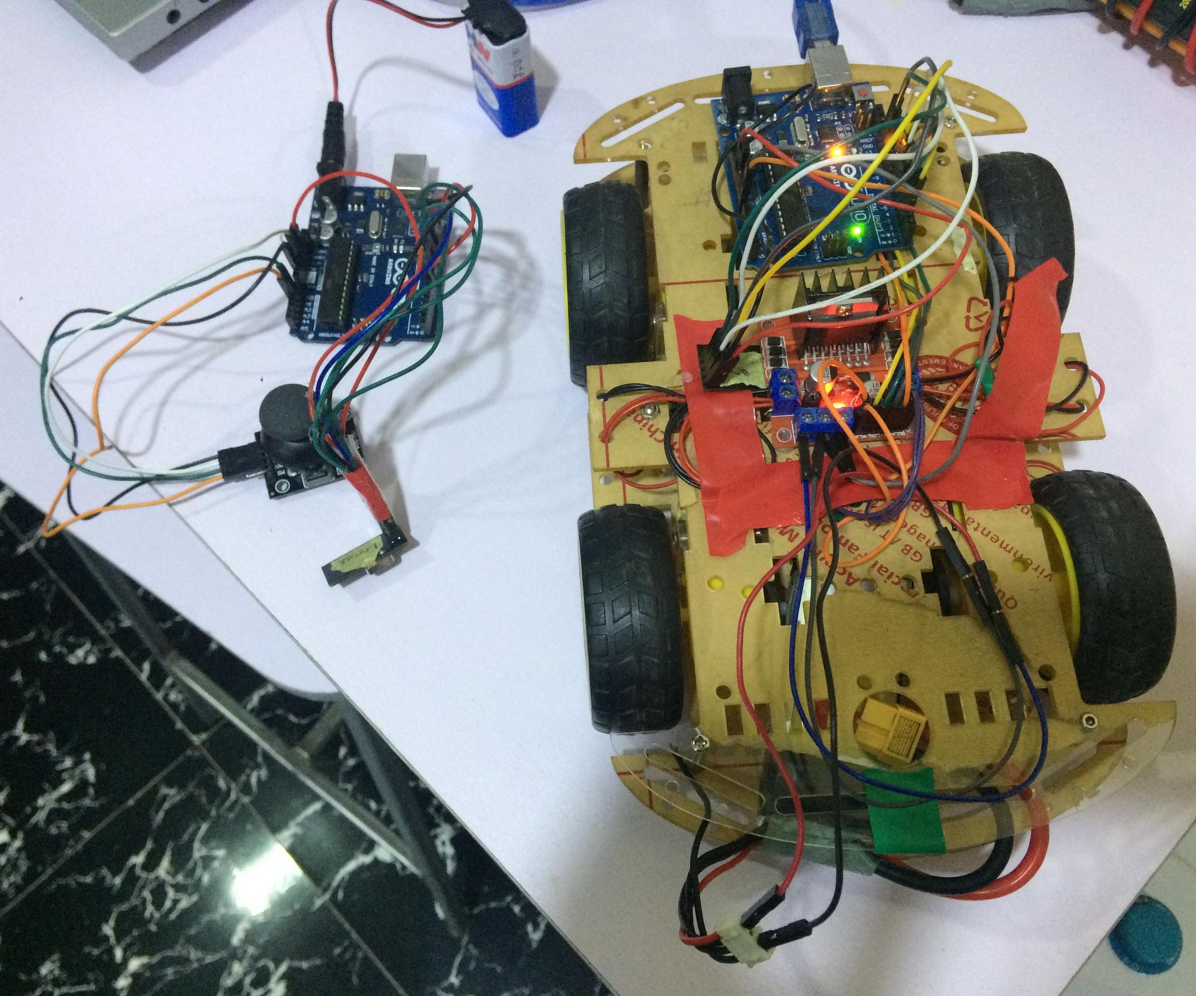Wireless Remote Control Robot Car With NRF24L01