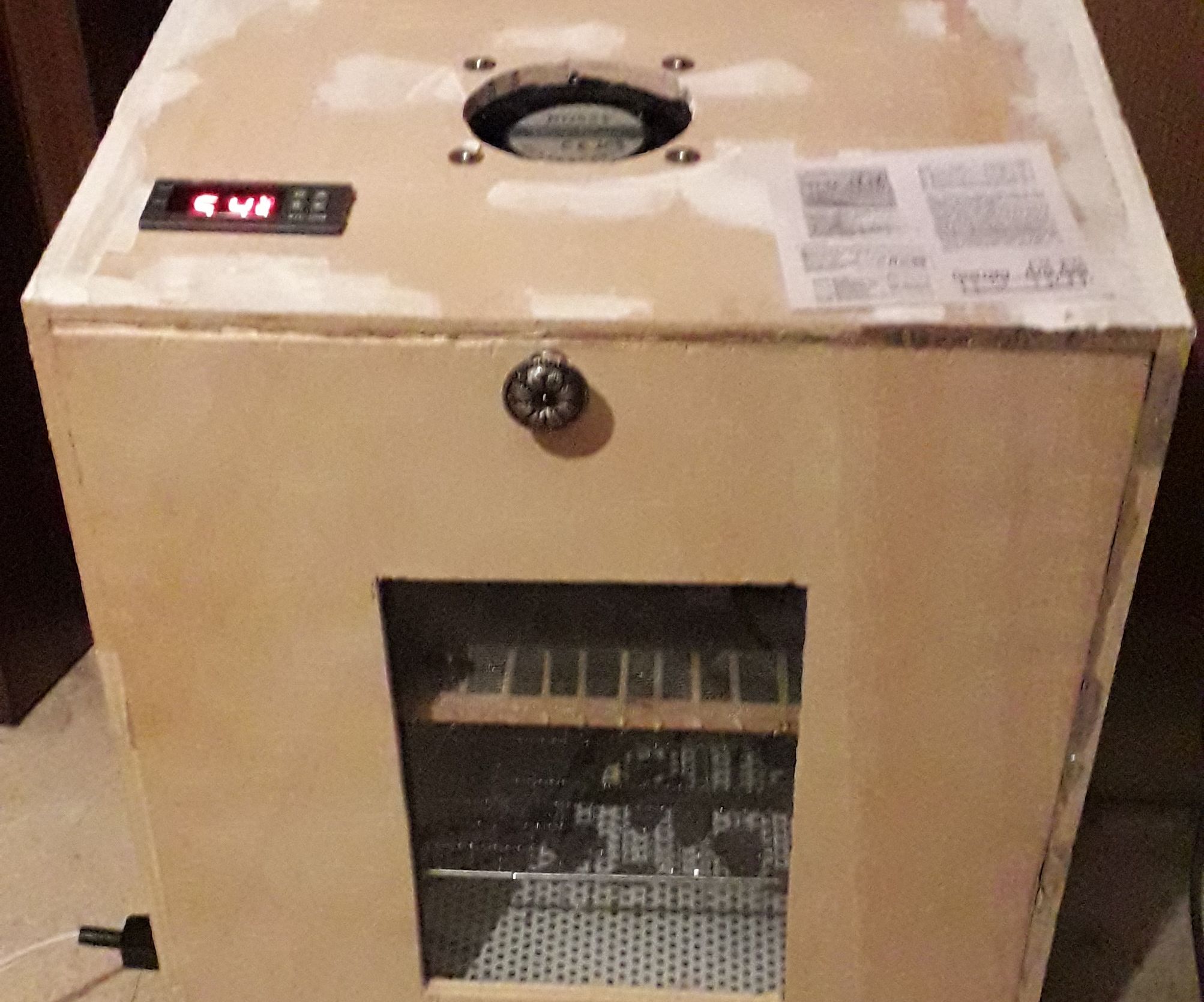 Dehydrator