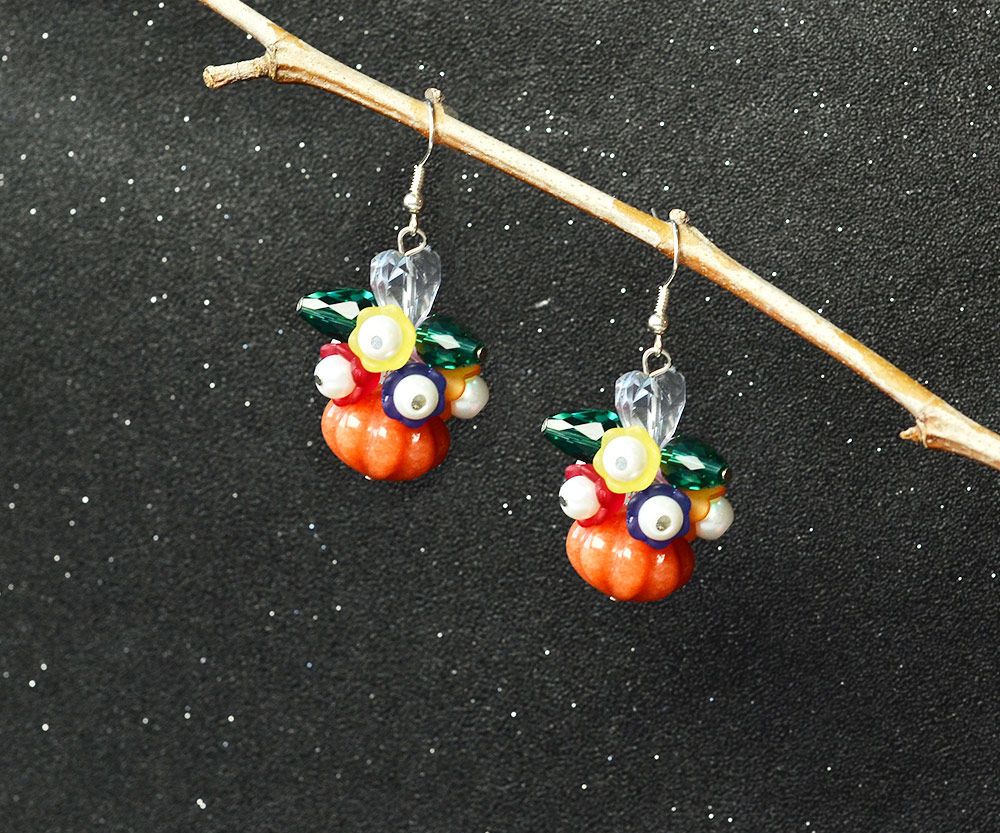 Tutorial on Pumpkin and Flower Cluster Earrings for Halloween