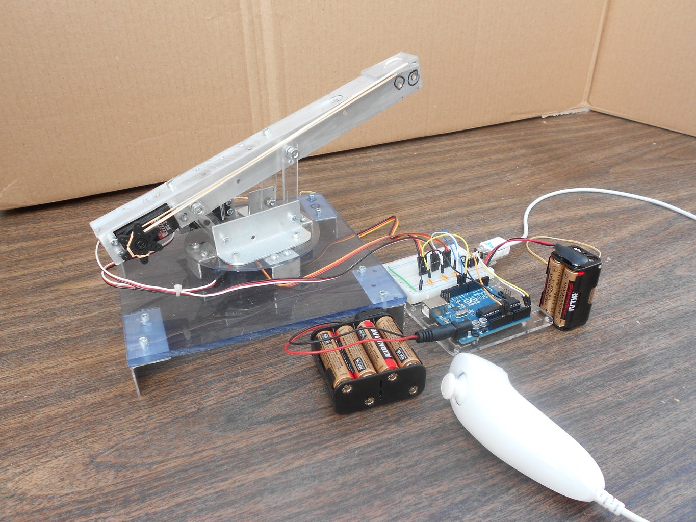 6 Shot Arduino Rubber Band Turret (Wii Nunchuck + Arduino)