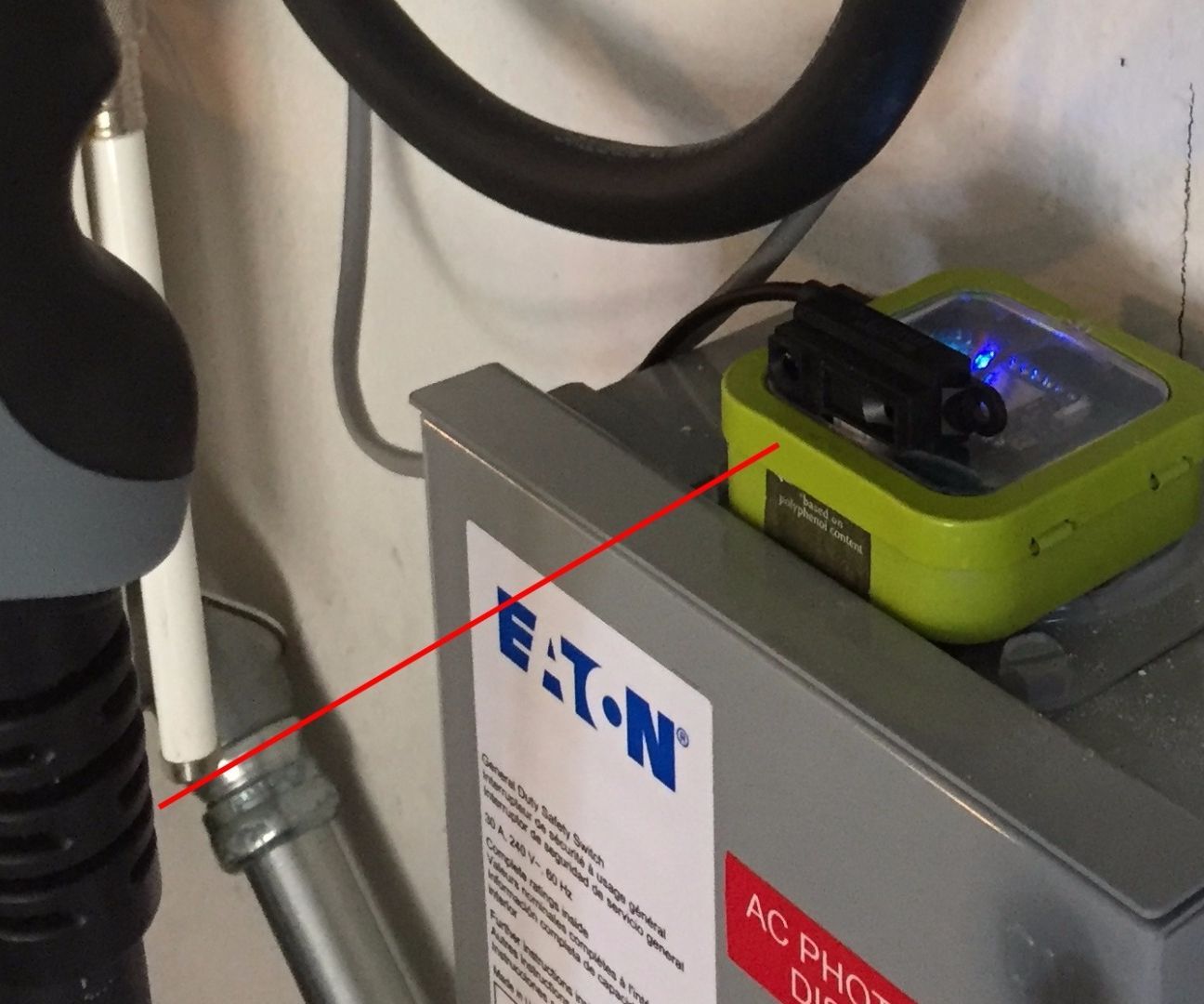 Feedme, an Electric Vehicle Plug In Reminder