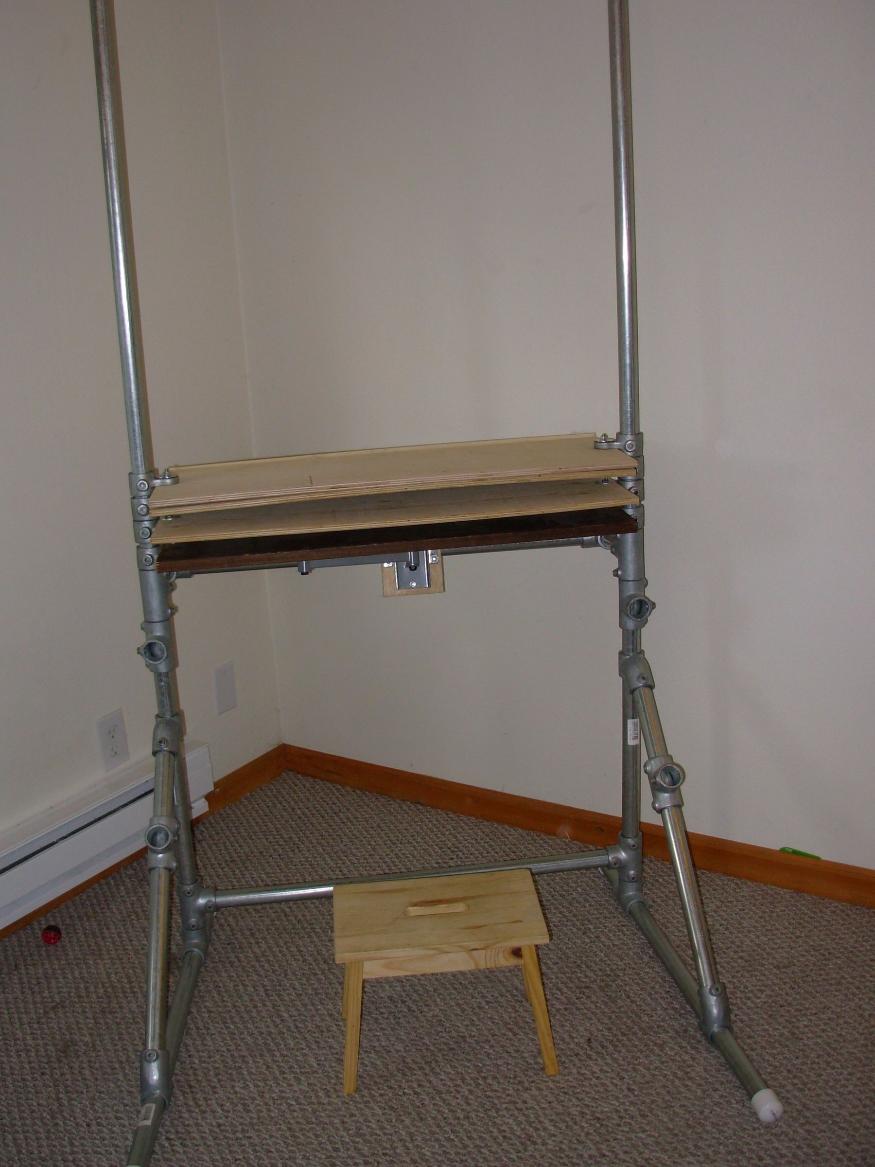 Kee Klamp Desk 8 Steps Instructables