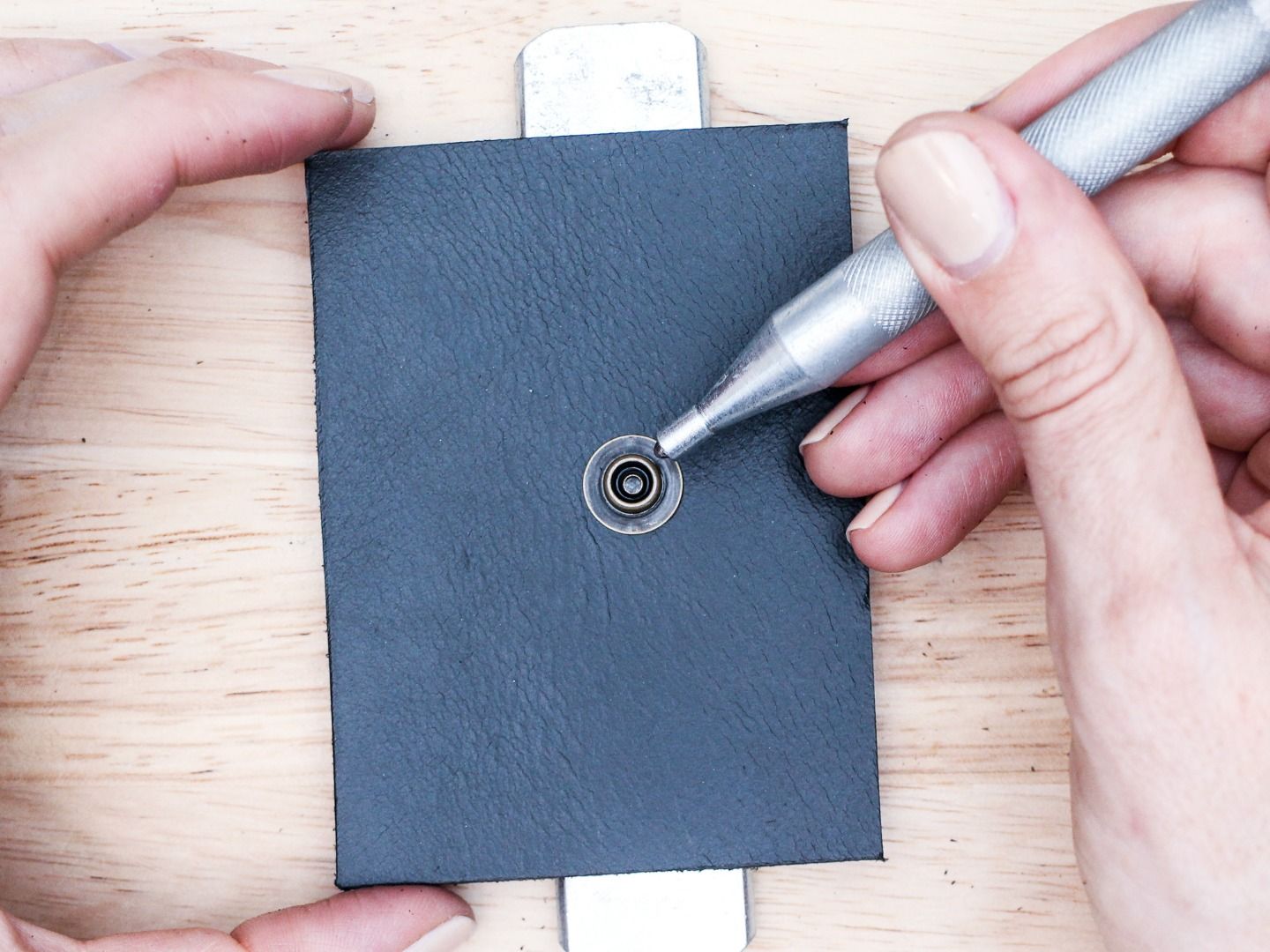 Beginning Leatherworking Class Leather Hardware Snaps Instructables