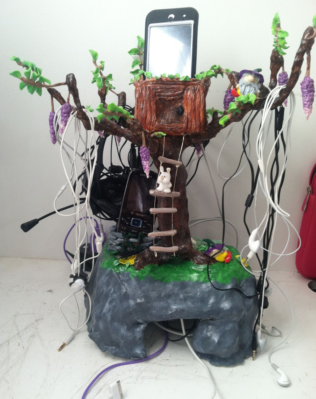Cold Porcelain Clay Electronics Holder Tree