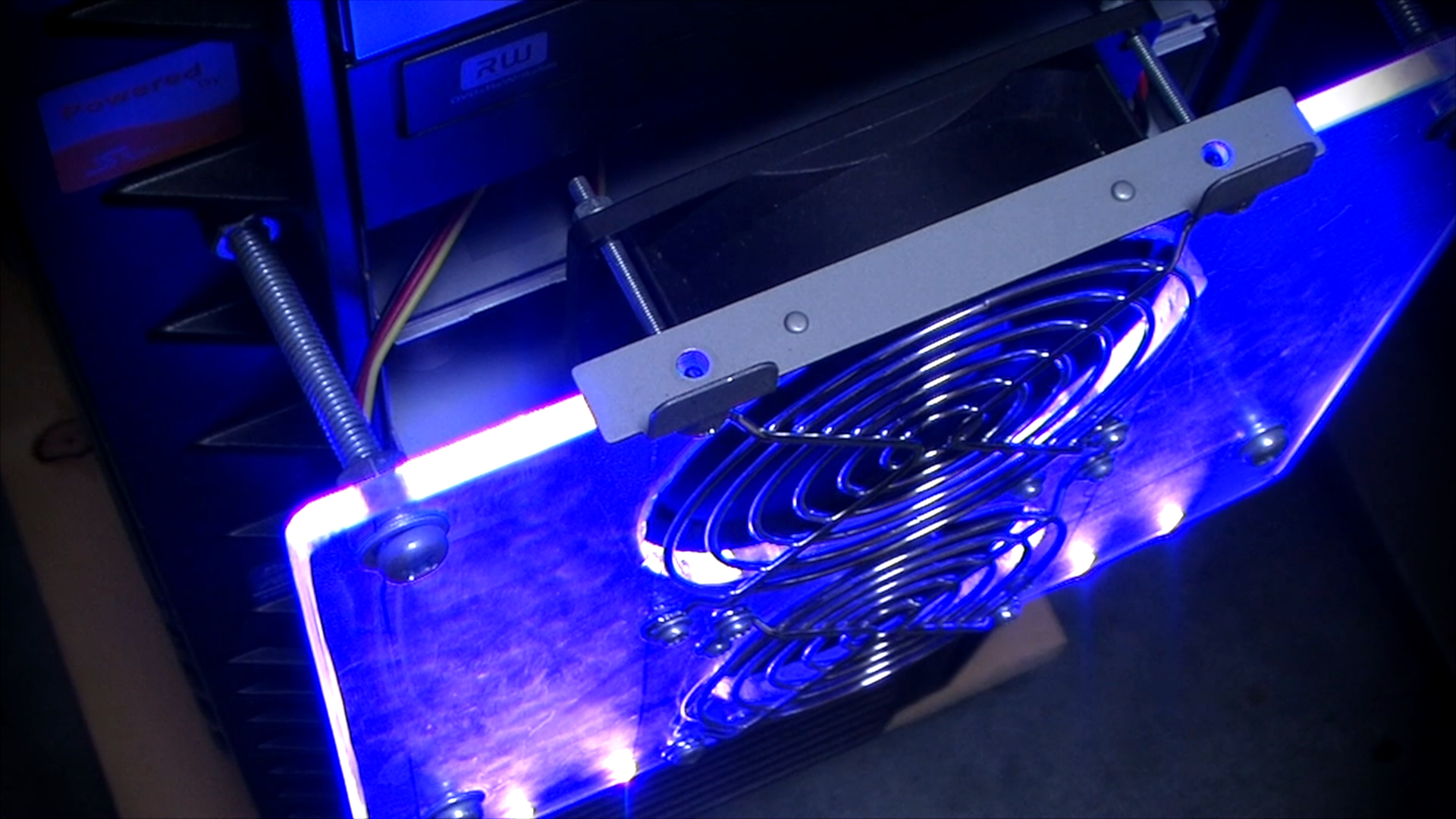 DIY.Building RAID Inside Video Editing System