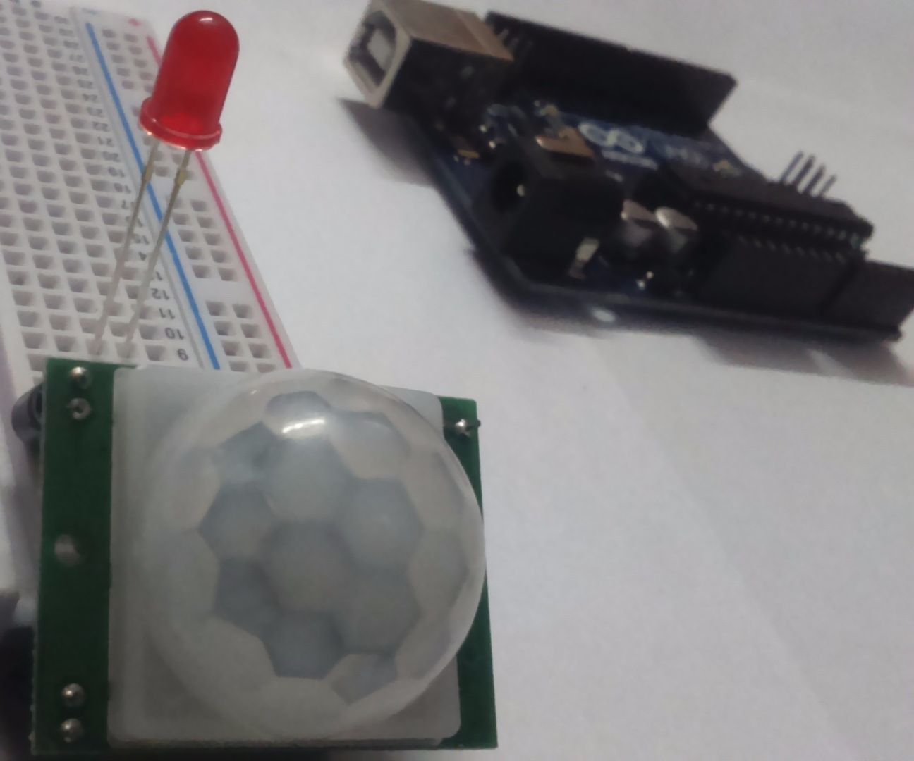 MOTION SENSOR USING ARDUINO 