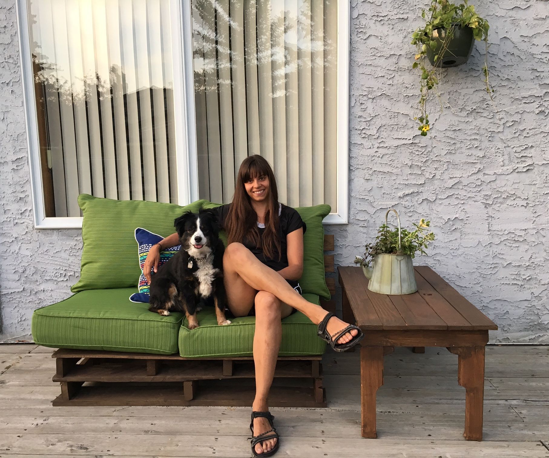 Build a Pallet Patio Seat