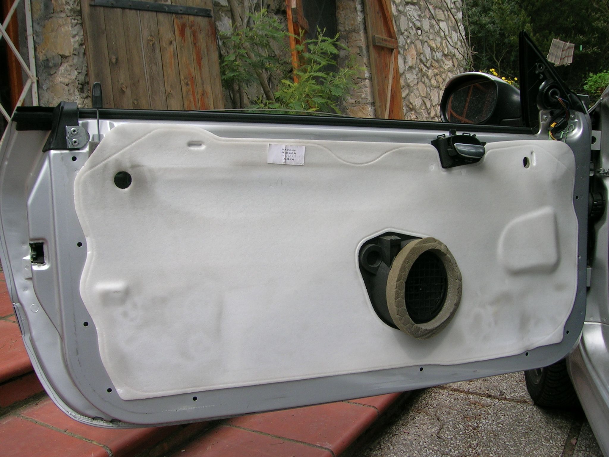 206cc - Door Disassembly : 4 Steps - Instructables
