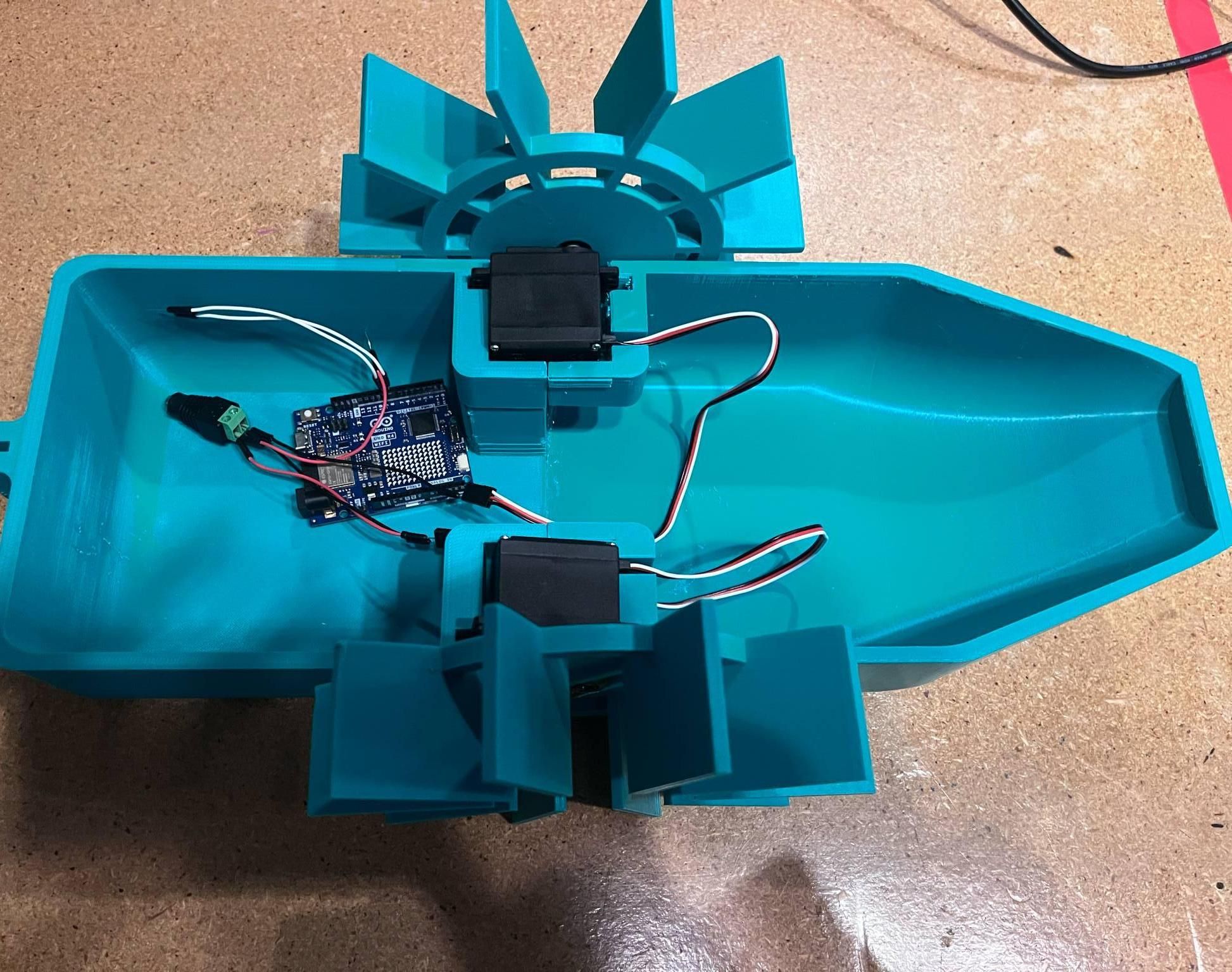 Arduino Paddle Boat With Rotating Motors