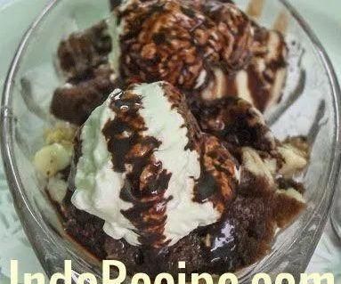 Layered Rum and Cream Dessert (Somloi Galuska)