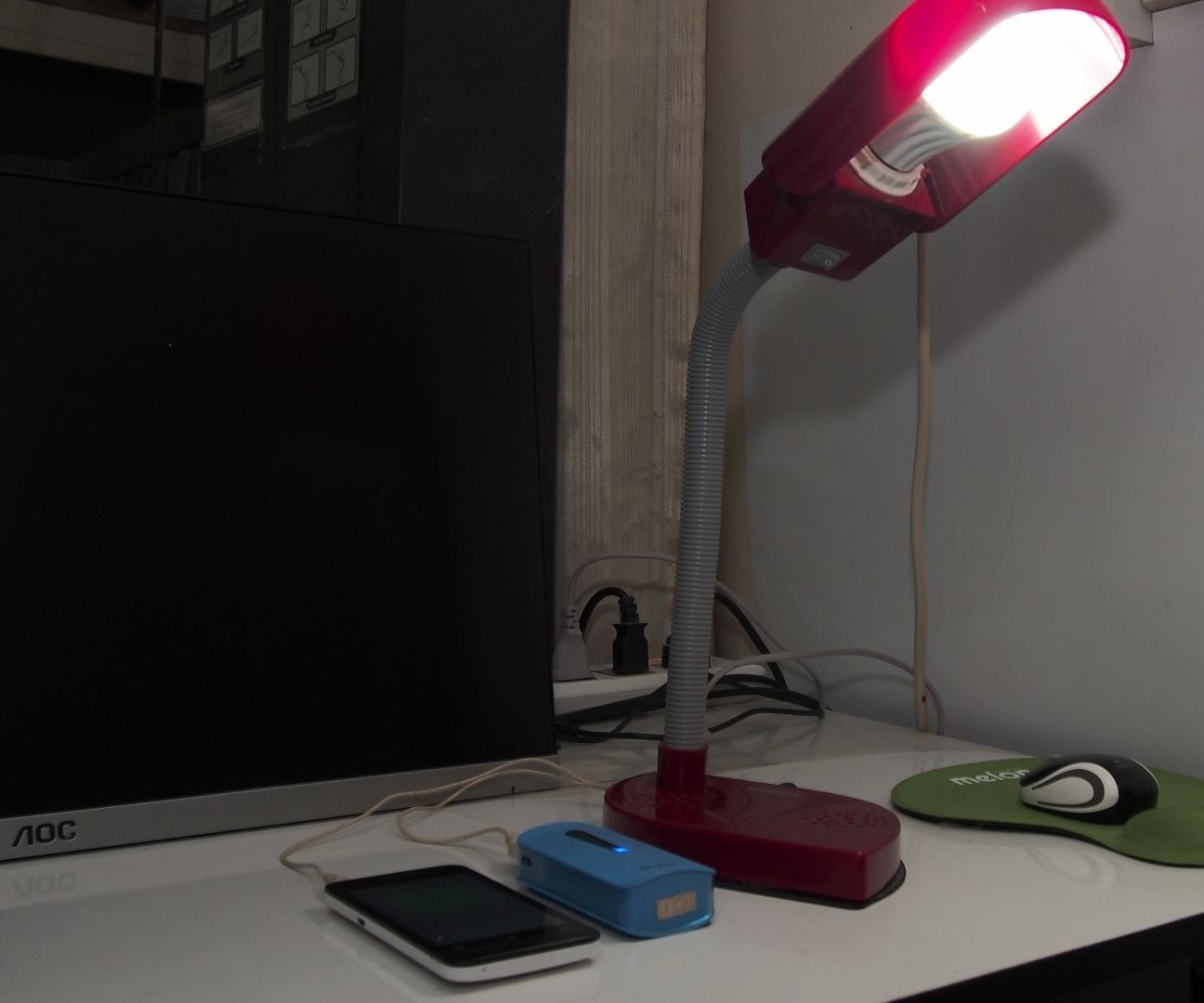 Hack Desktop Lamp to Loud Speaker Lamp : 5 Steps - Instructables