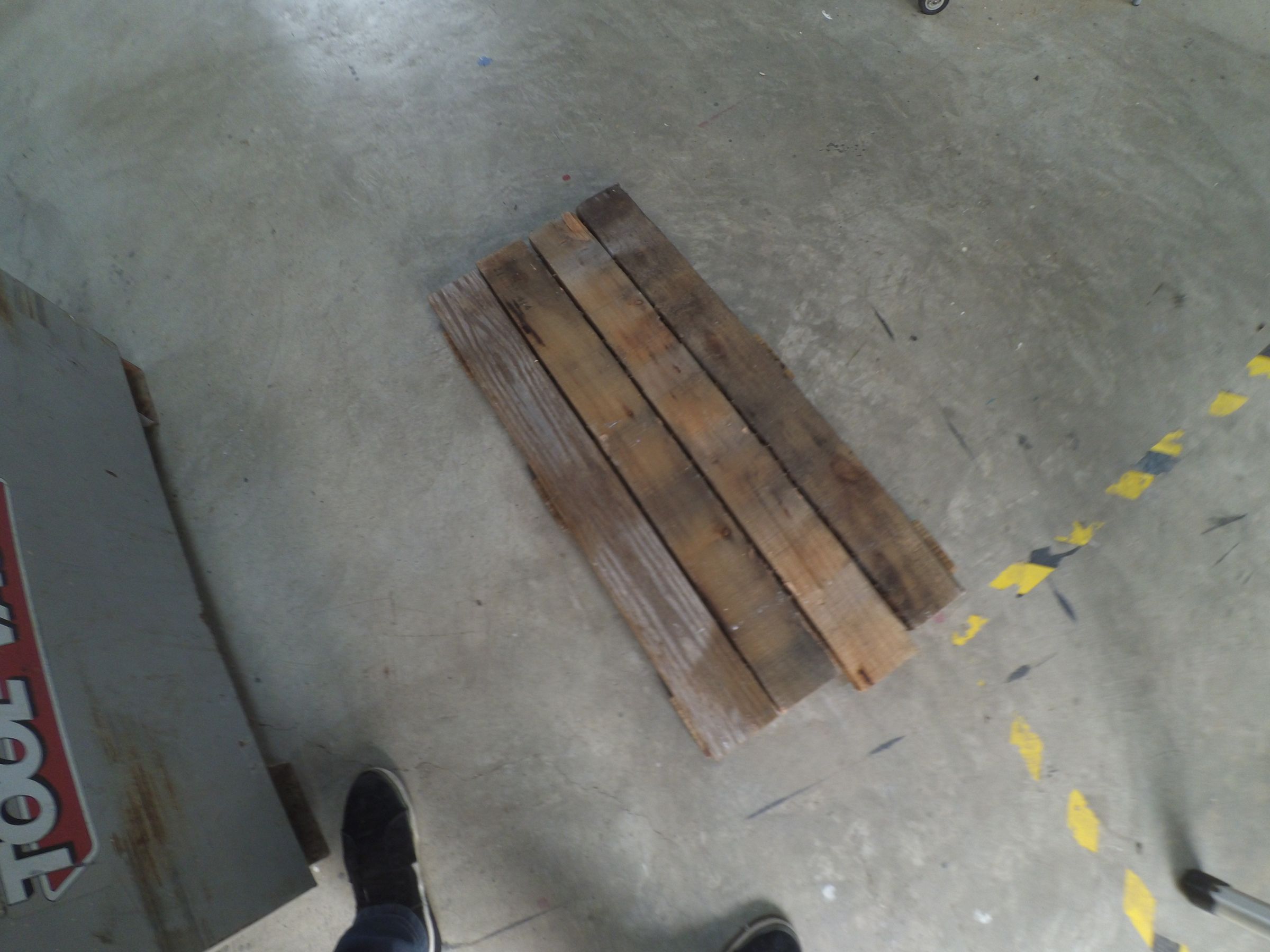 How to Make a Table With Pallets 3 Steps Instructables