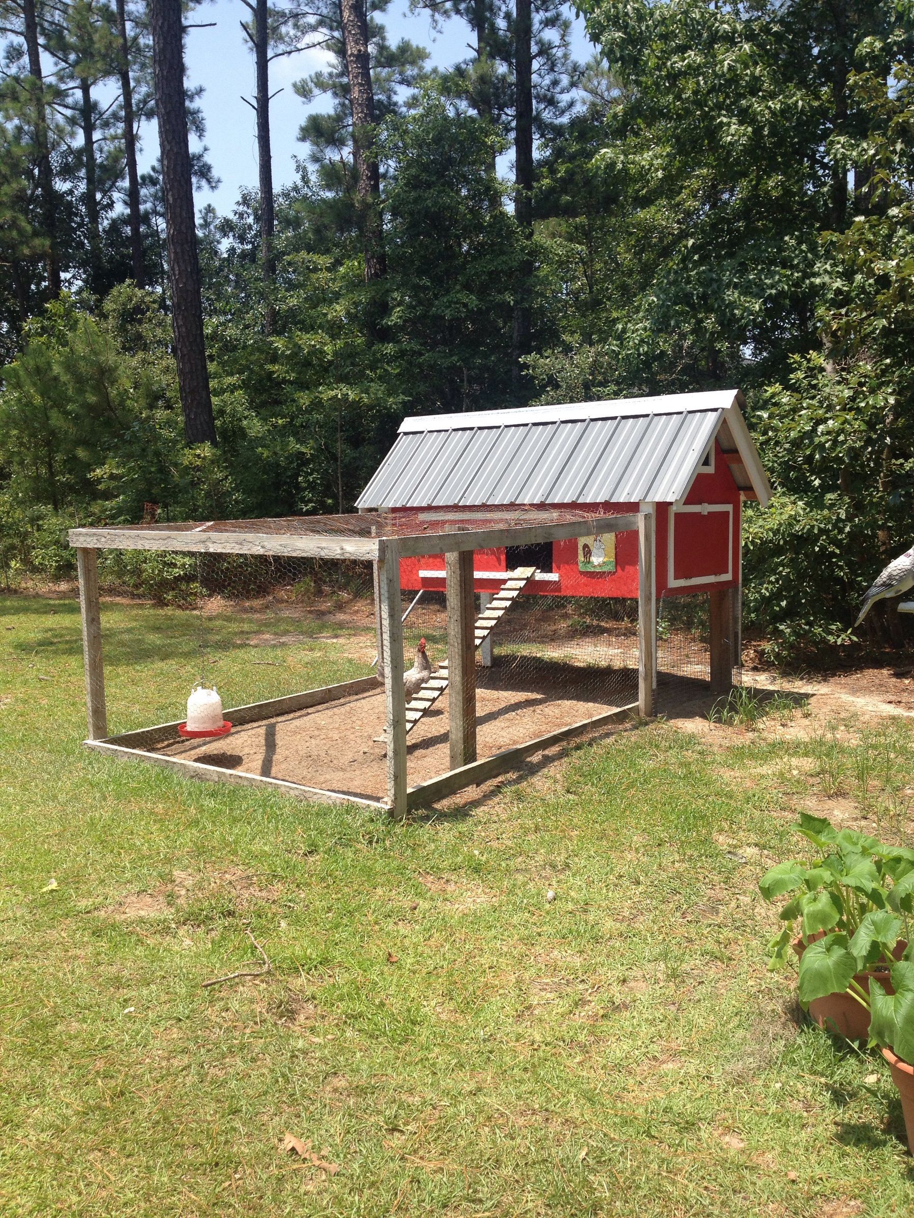 Chicken Coop (Can Hold Up to 5)