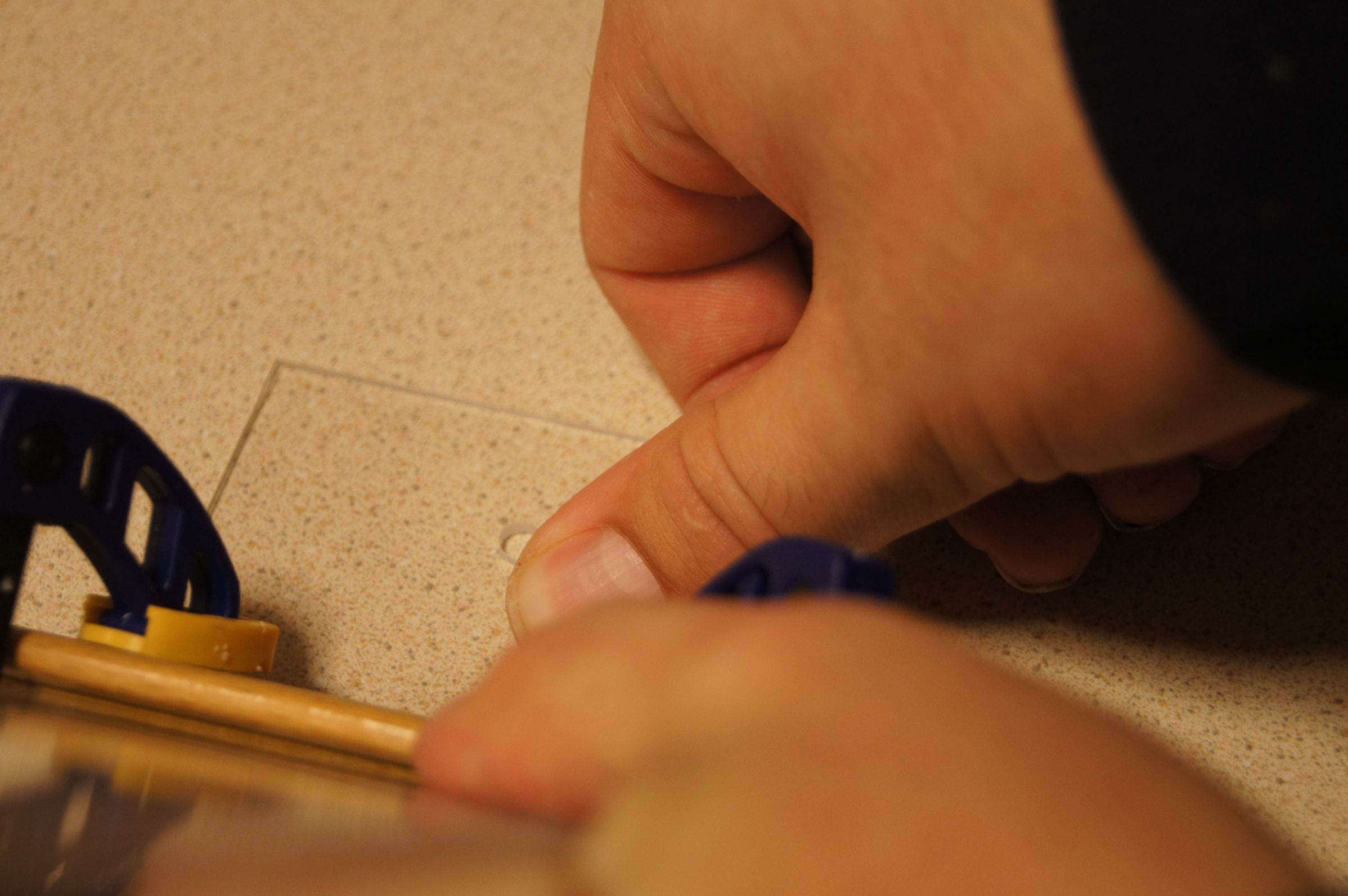 How to Properly Cut, Drill and Bend Plexiglas to Make a Multiuse Gopro