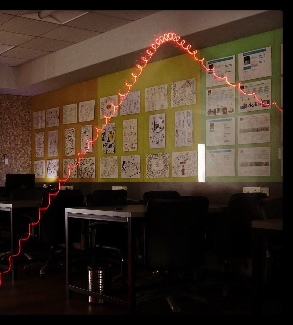 Visualise the Flight Path of a Paper Cup Glider With Light Trail