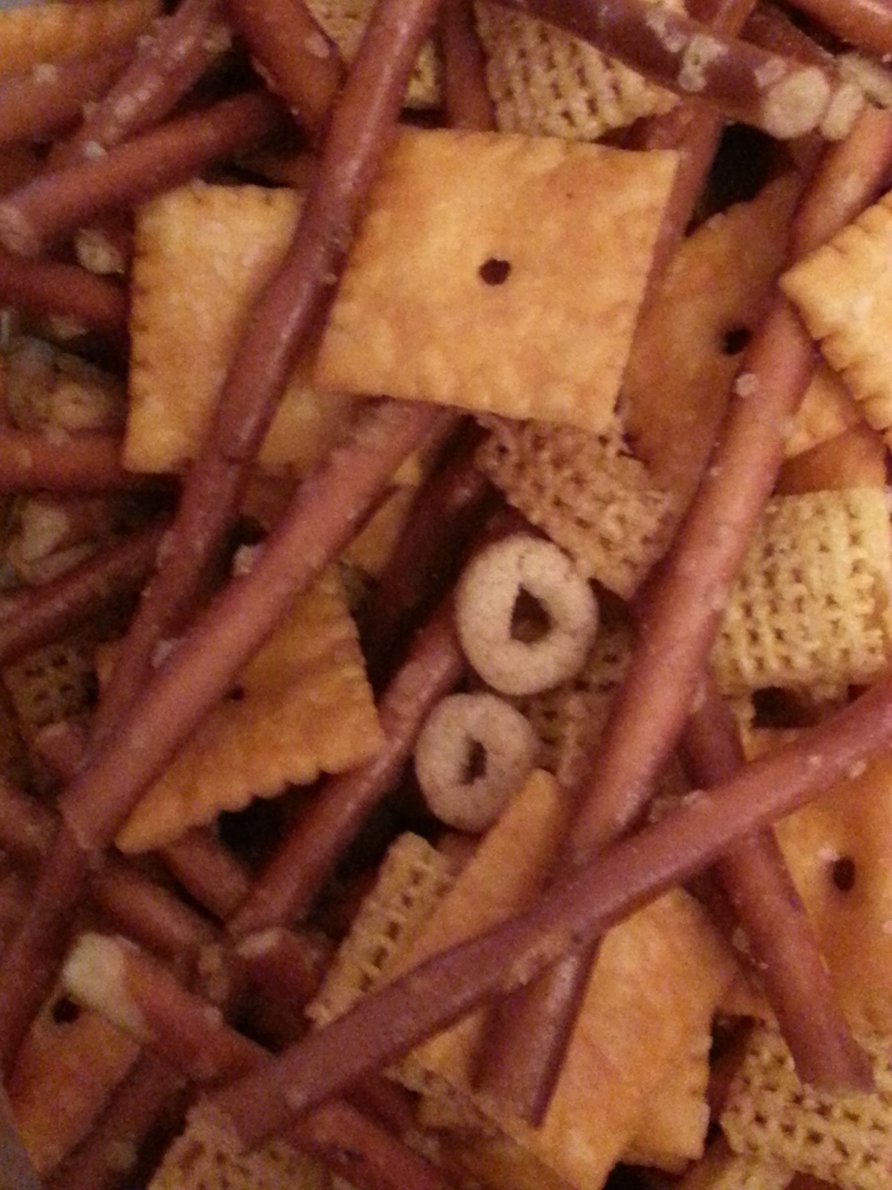 Addicting Garlic Butter Snack Mix