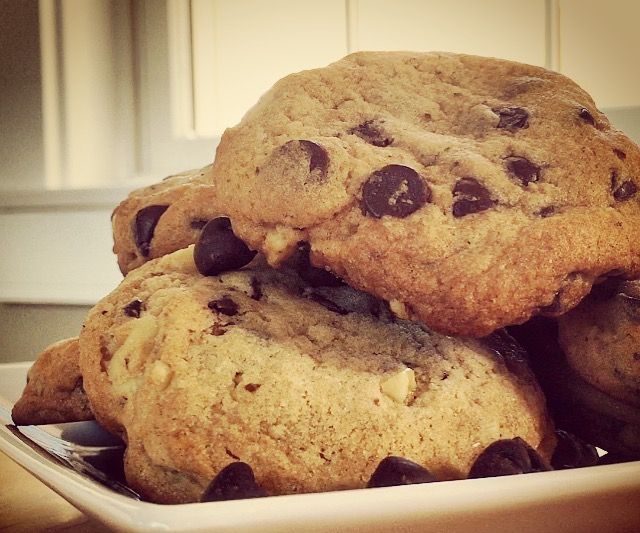 The Best Chocolate Chip Cookies (Video)