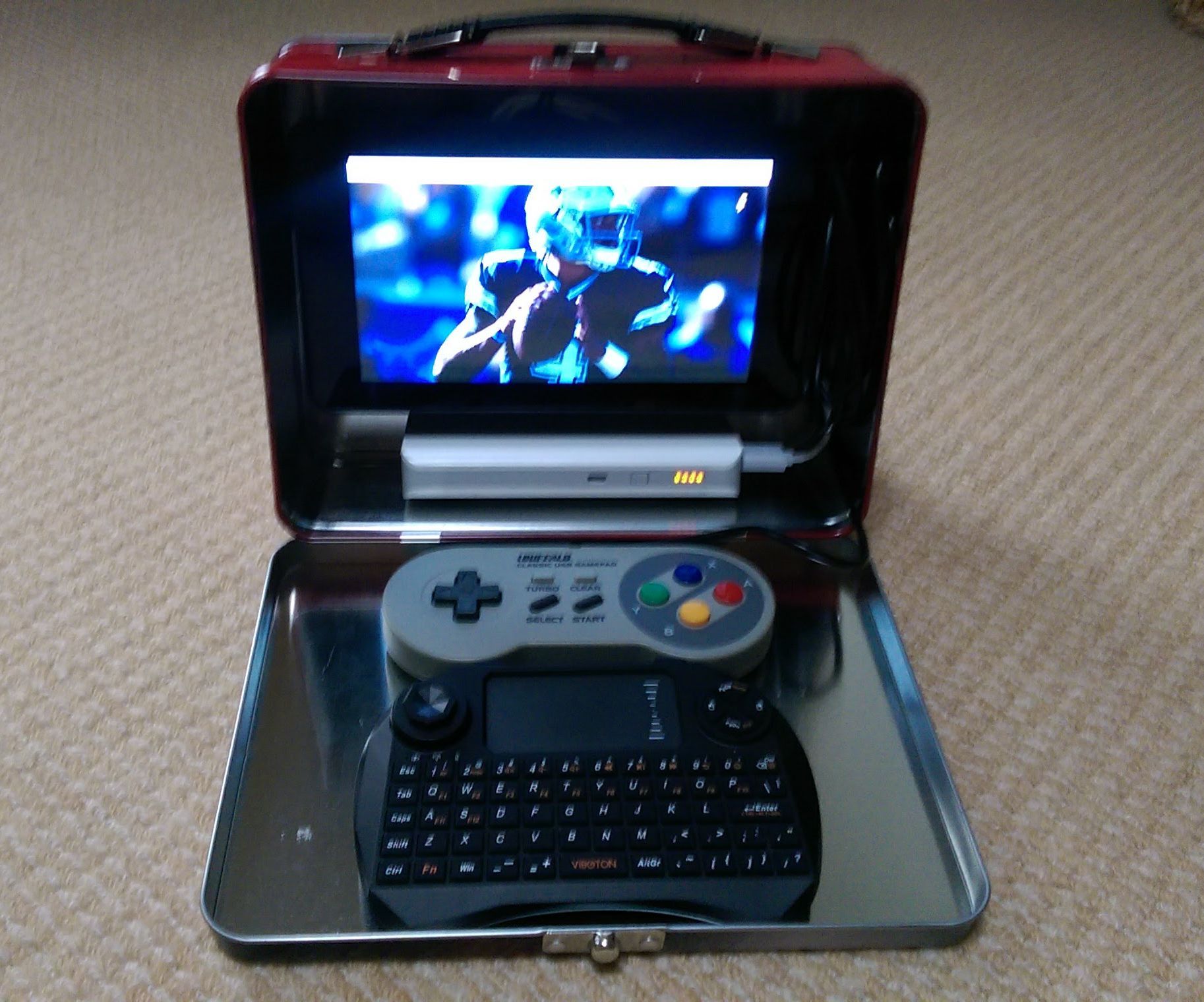 LunchTop: a Raspberry Pi Lunch Box Laptop