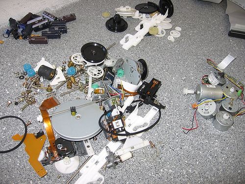 Junkbot Safari: Motors, Gears, Capacitors and Gravy