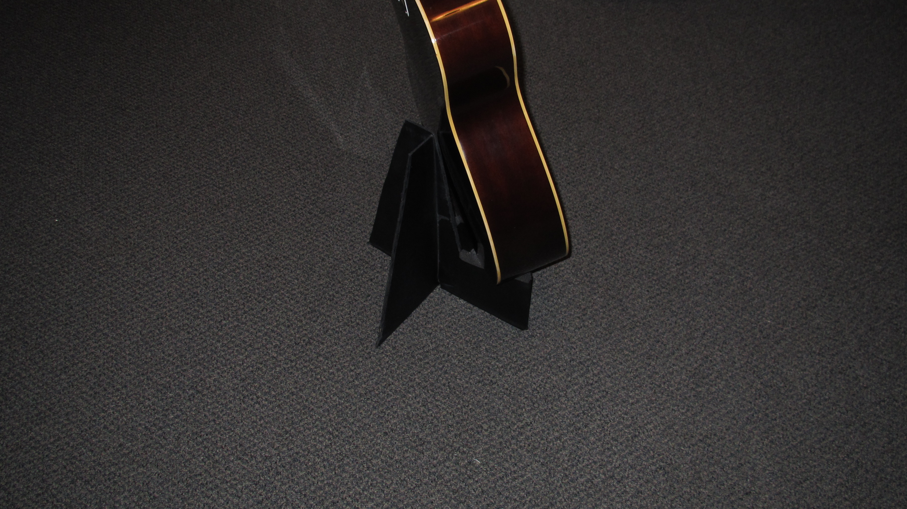 Mystery Guitar Stand