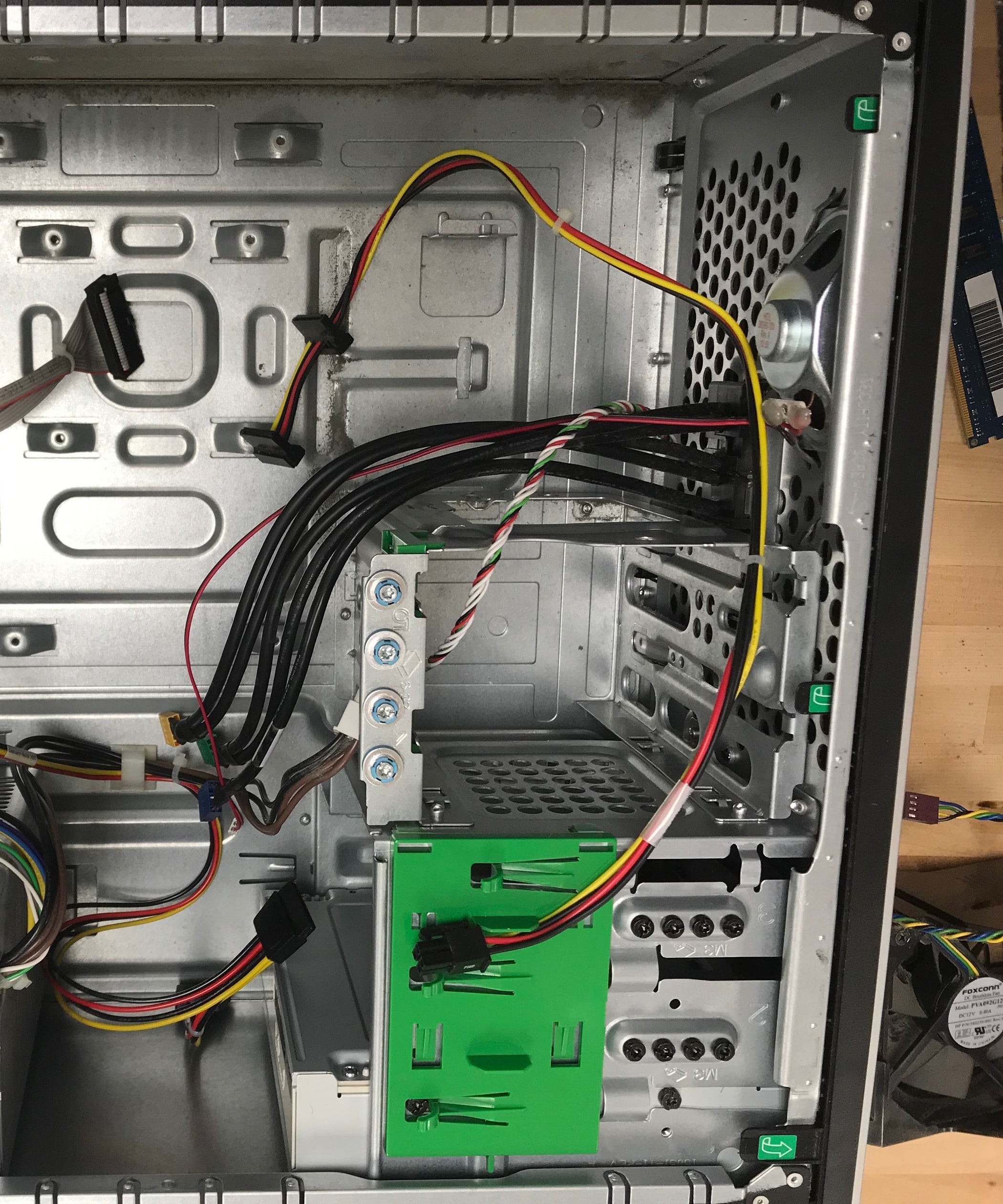 How to Assemble a Computer : 13 Steps - Instructables