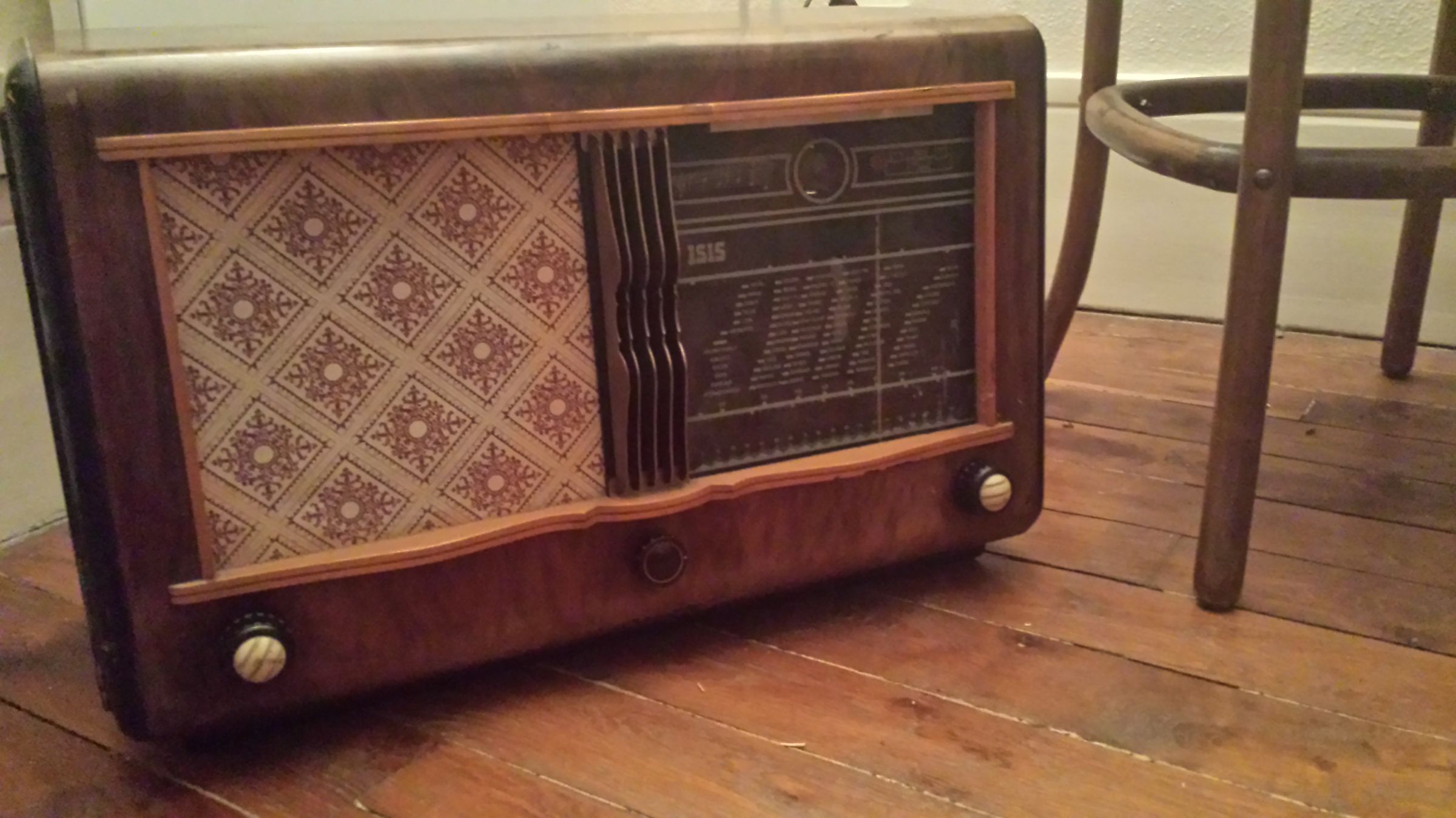 How to revive an old radio: the easy honest cheat!