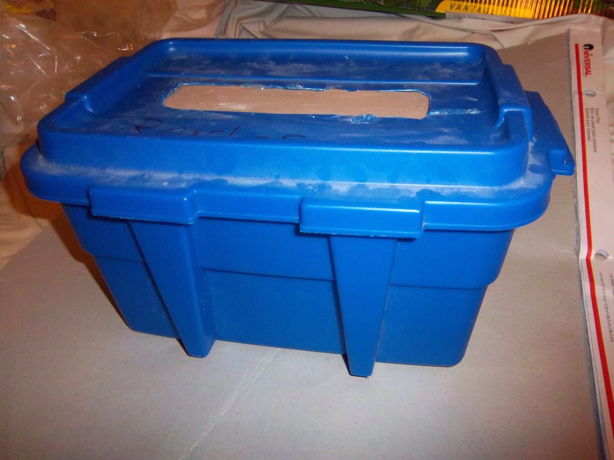 Set Up Your Own Feeder Roach Colony