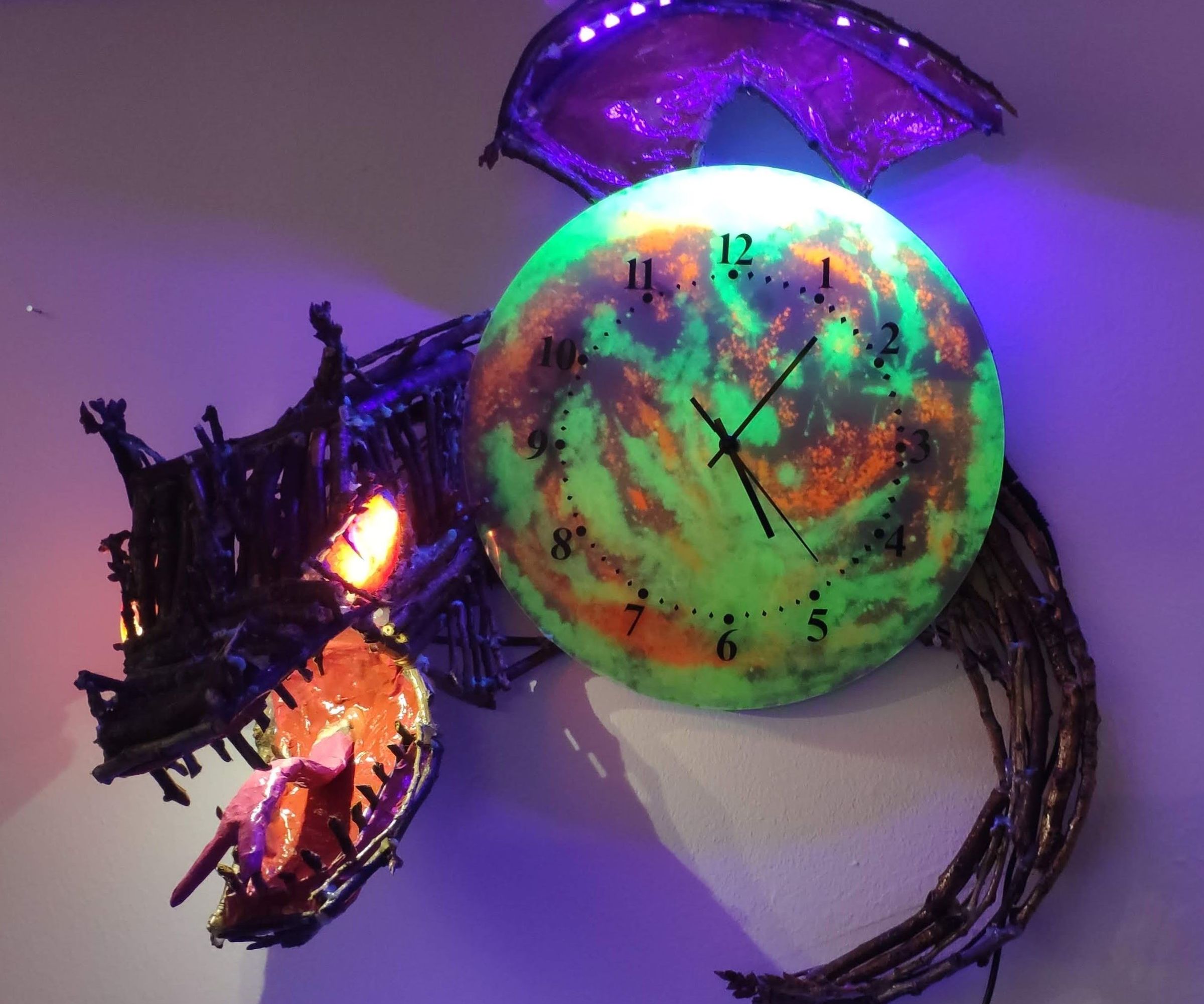 Moon Clock With Dragon