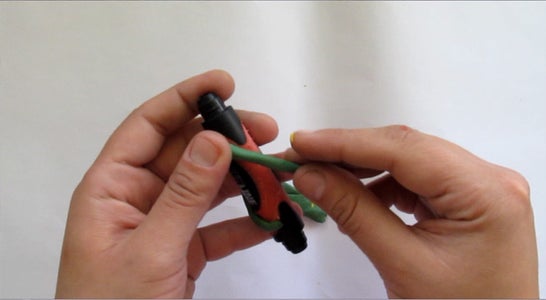 Add the Sugru Rubber on the Screwdriver