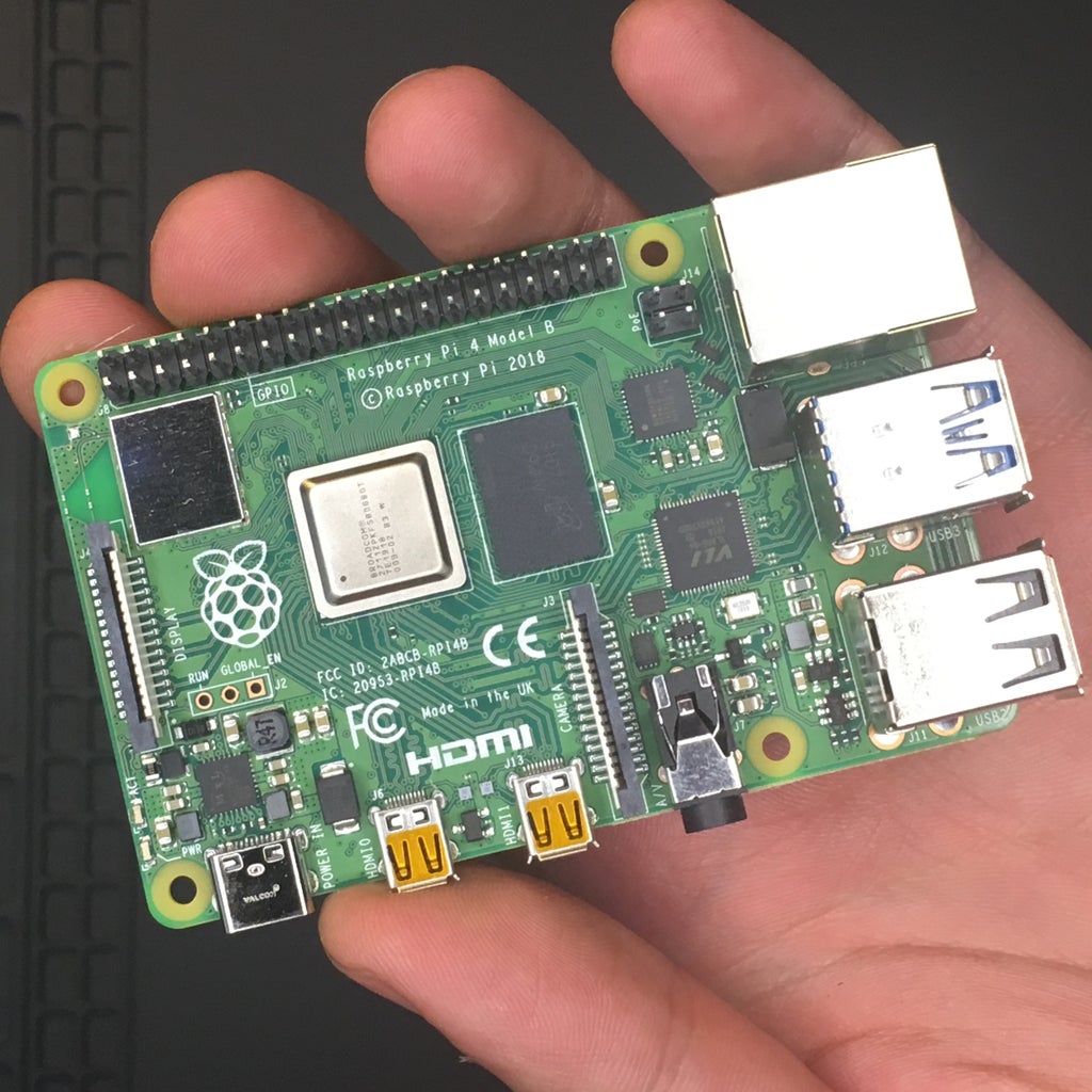 Getting Started With the Raspberry Pi 4 Desktop Kit : 7 Steps ...
