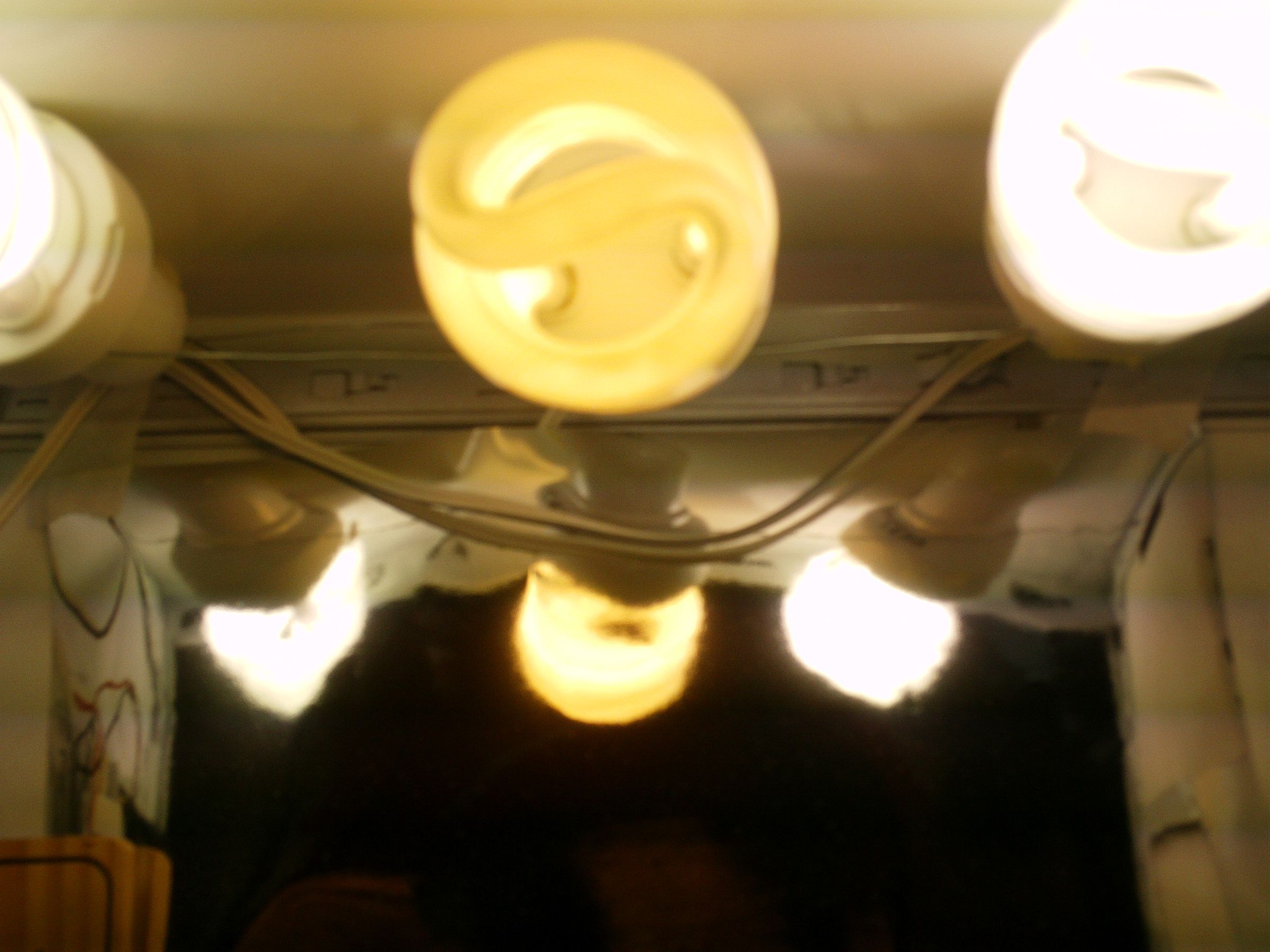 Transforming an Old PC Box Into a Mini-indoor Grow System. Transformar ...